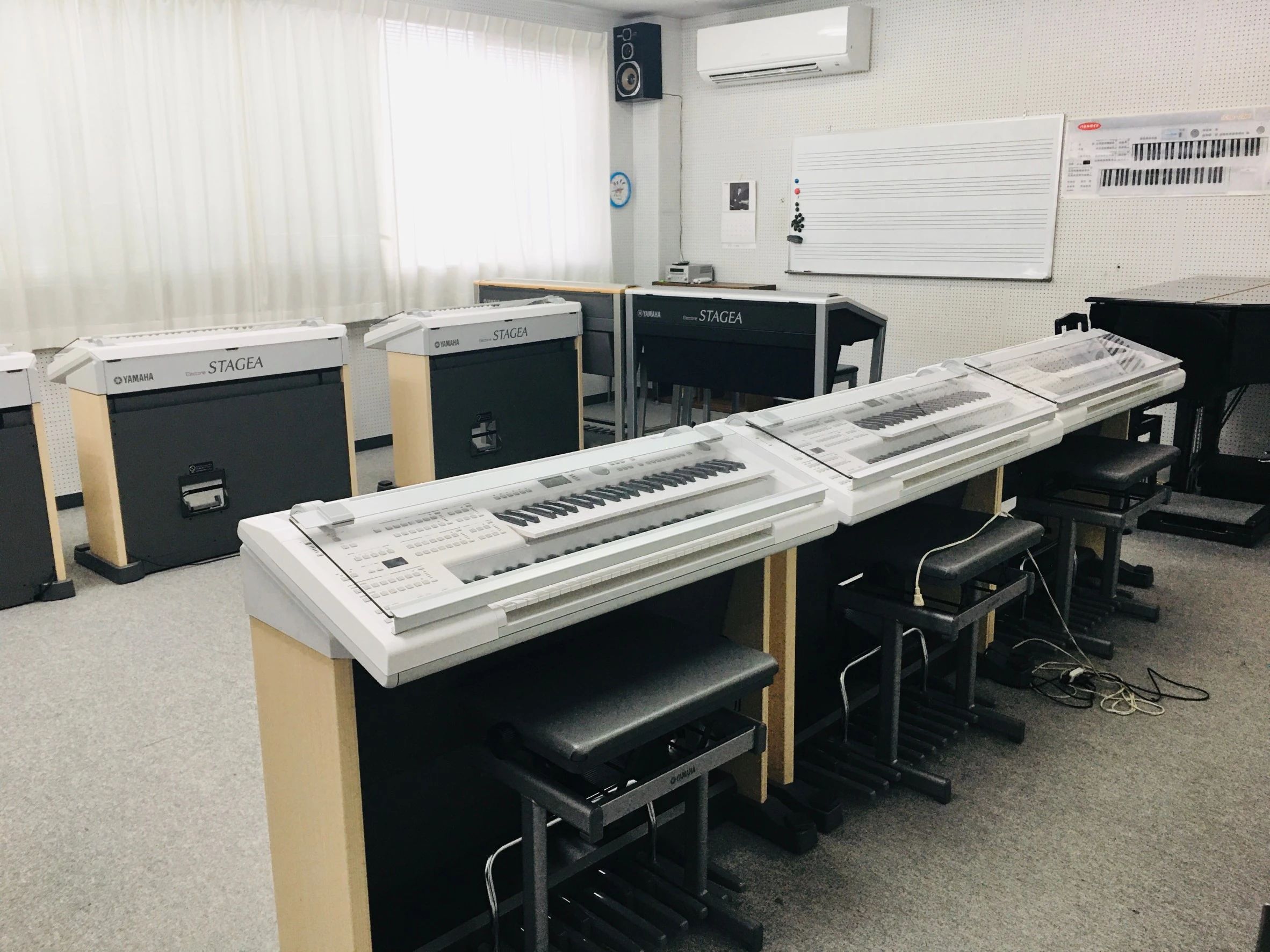 オンダ楽器 ベース 佐野西センターのサムネイル画像 2