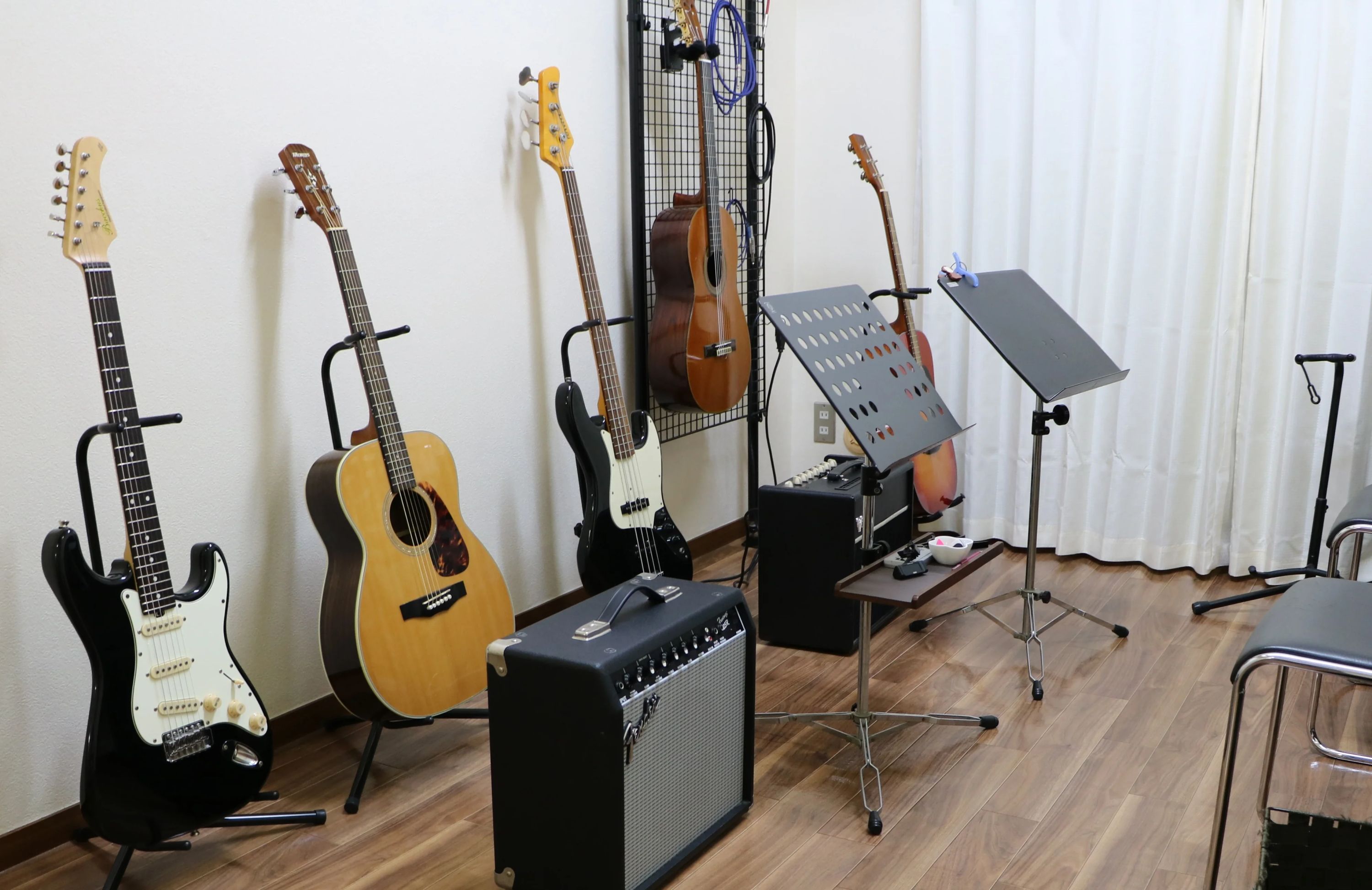 アズール･ギター教室 ベース 金山駅前教室のメイン画像