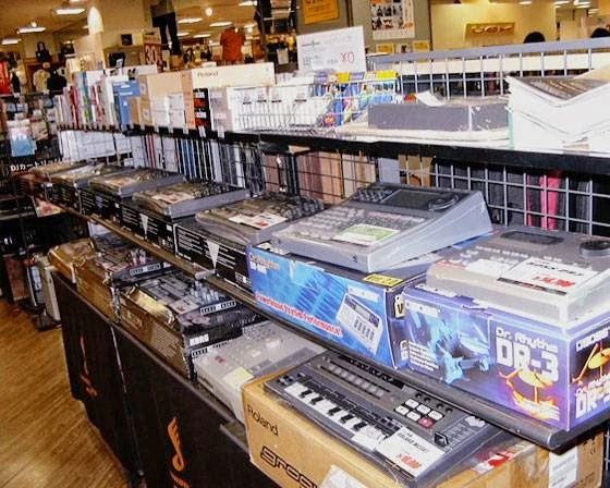 島村楽器 フルート 成田ボンベルタ店のサムネイル画像 5