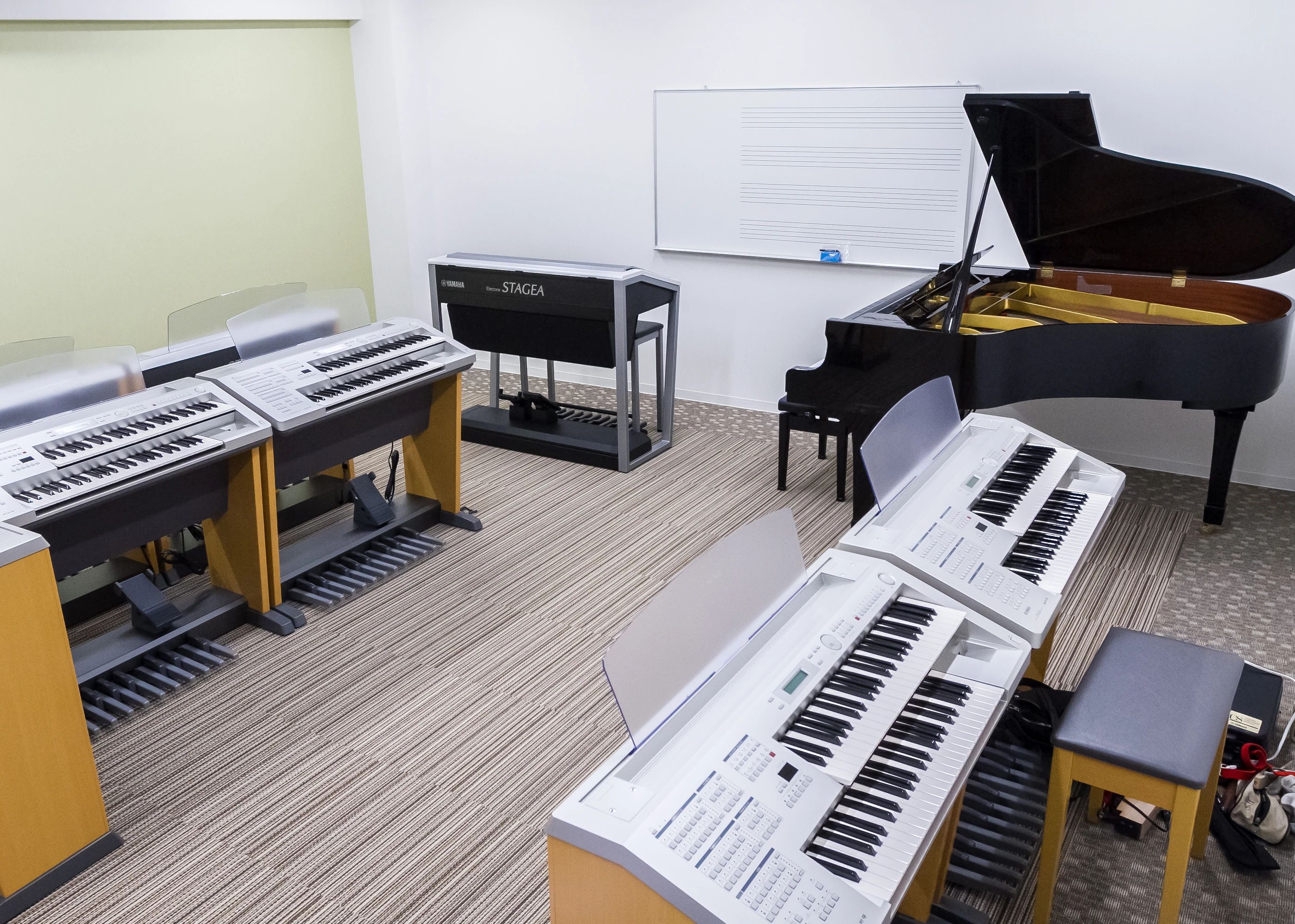 大谷楽器 サクソフォーン 春日センターのサムネイル画像 5