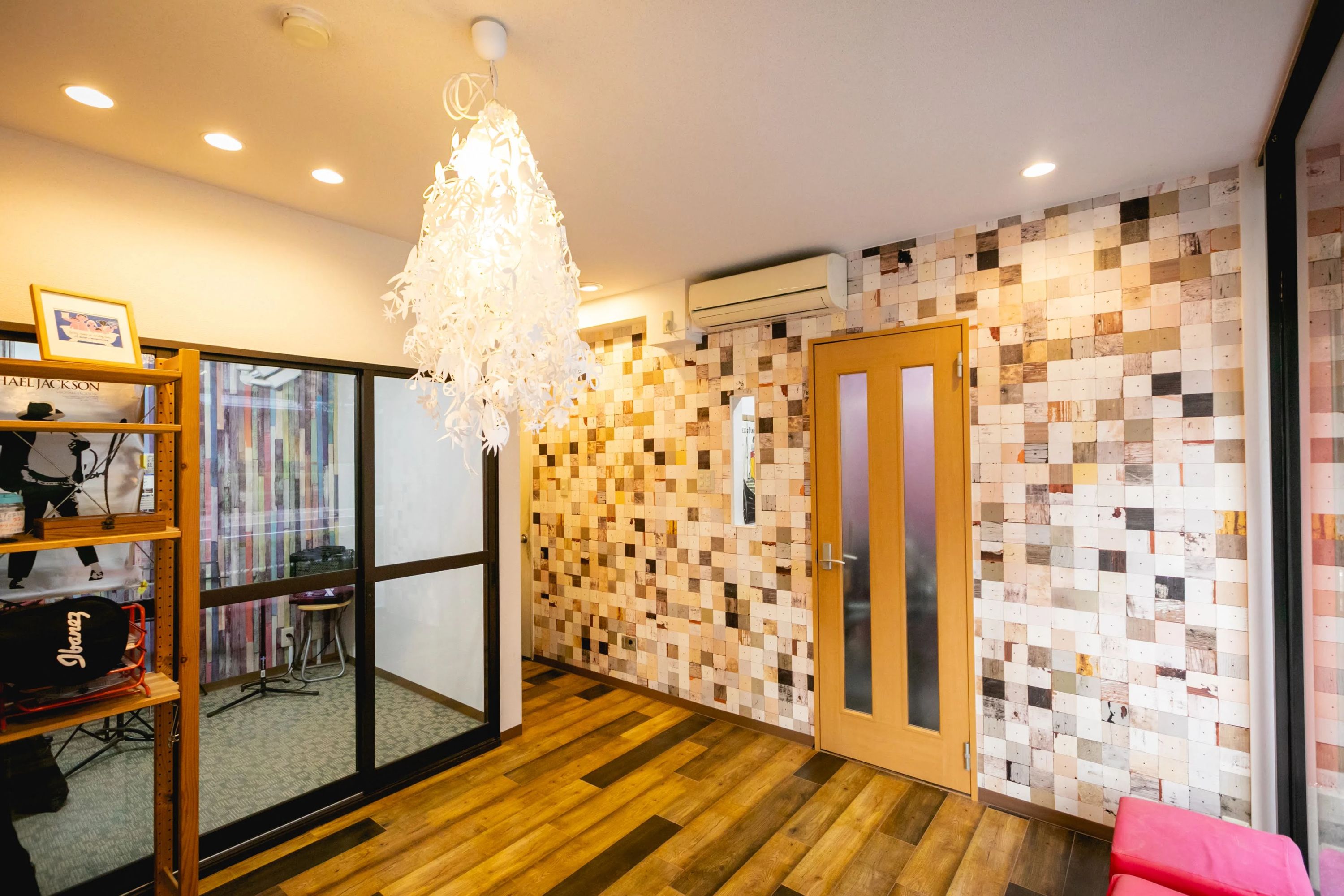 音楽教室ギターレ&エアスト ドラム 仲町教室のサムネイル画像 3