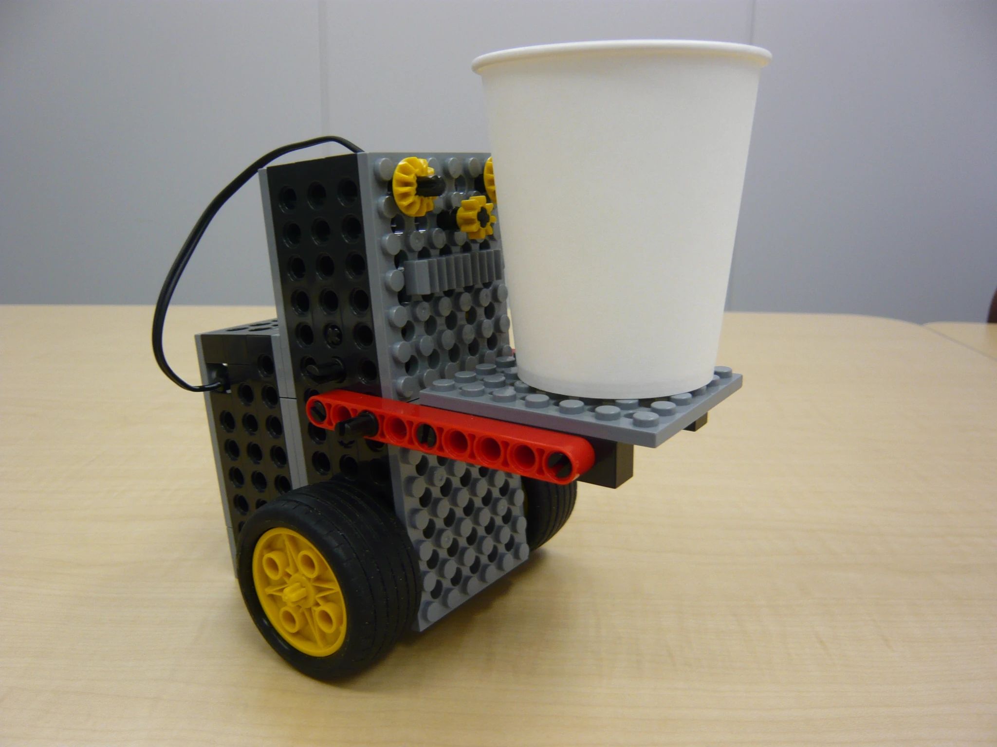 ヒューマンアカデミージュニア ロボット・プログラミング教室 守山自衛隊前 名学館　吉根校のサムネイル画像 2