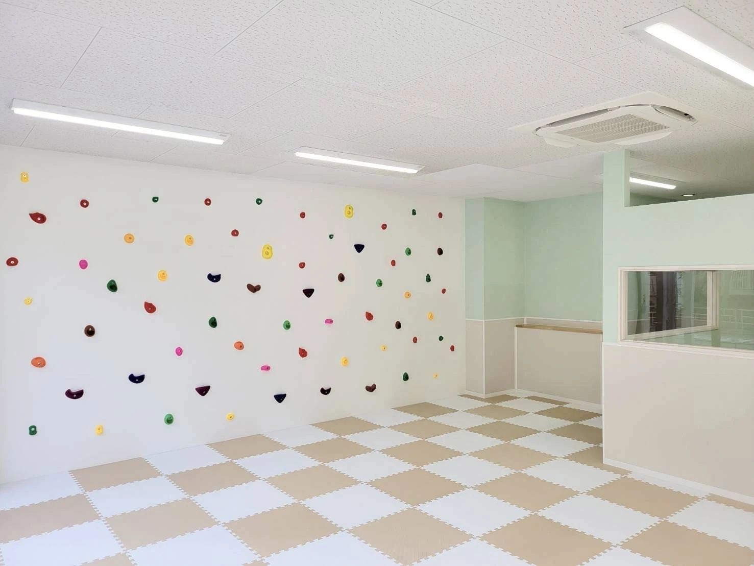 One step smile 療育（発達支援） 東三国教室のサムネイル画像 2