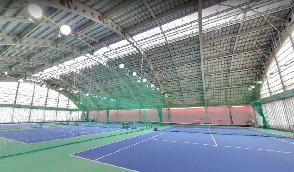 テニスラウンジ テニスラウンジグンゼスポーツつかしんのサムネイル画像 4