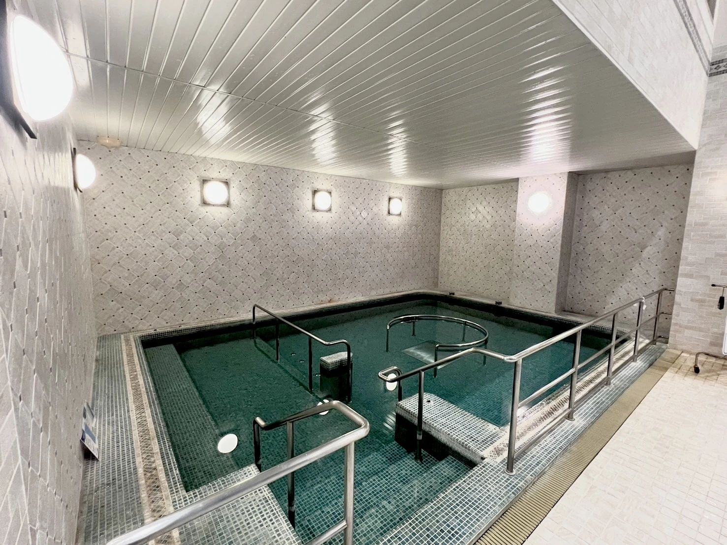 Sports Club AXTOS [テニススクール] アクトス半田のサムネイル画像 3