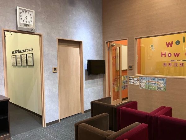 NOVAバイリンガルKIDS 楽々園イオンタウン校のサムネイル画像 4