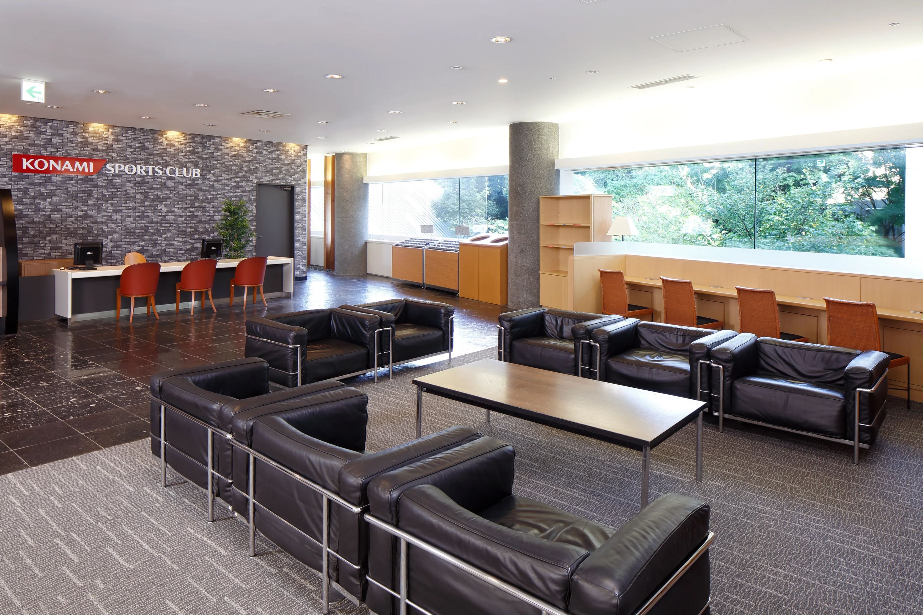 KONAMI SPORTS CLUB(コナミスポーツクラブ) サッカー 本店のサムネイル画像 5