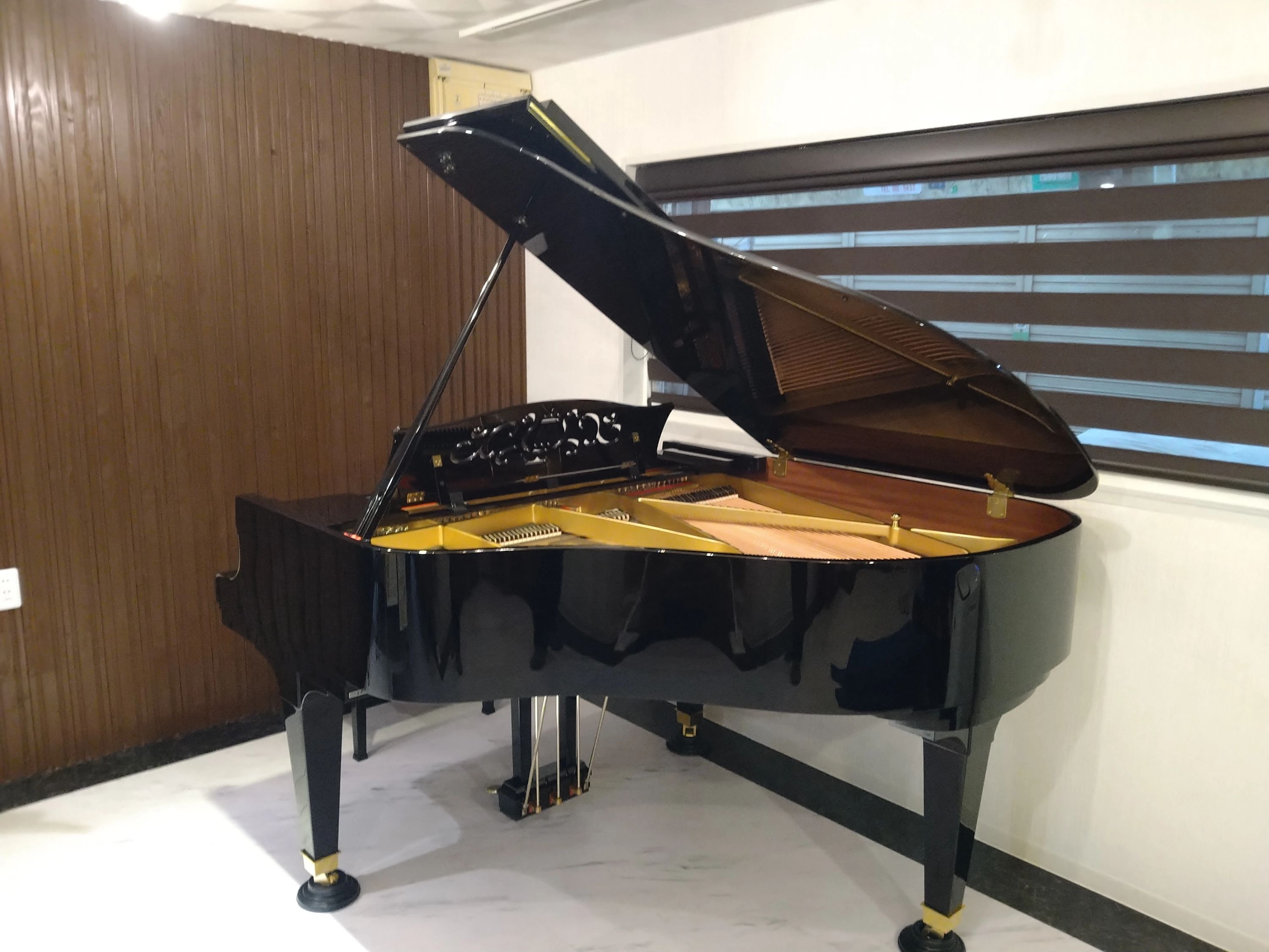 なだ音楽サロン ピアノのサムネイル画像 2