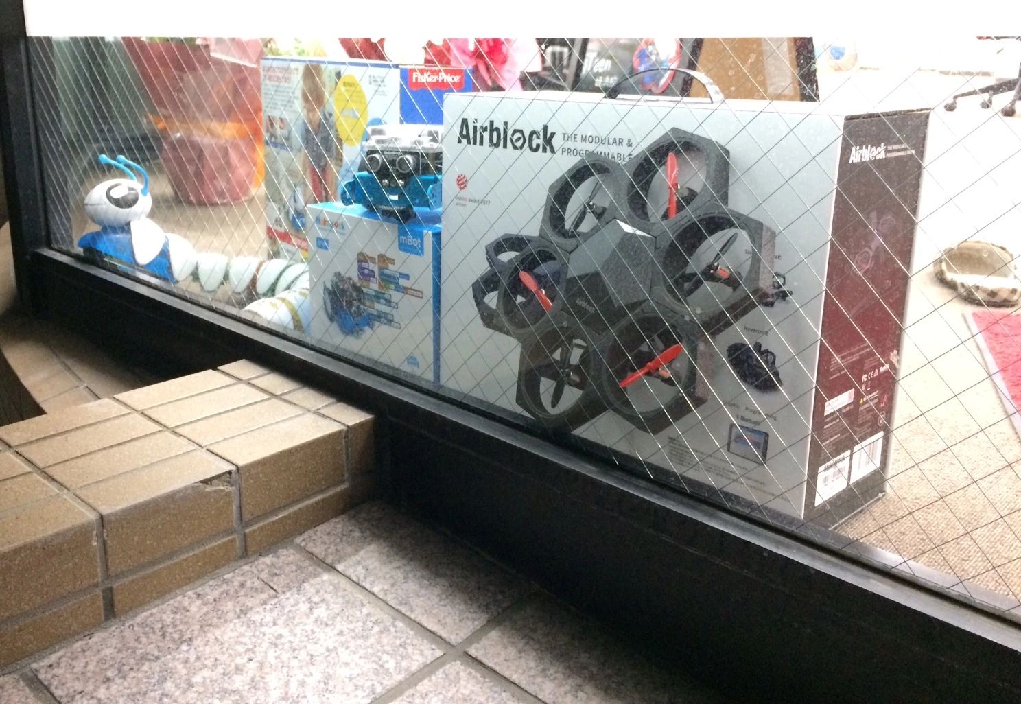 iTeen 姪浜校 地域のこどもたちのためのプログラミング教室のサムネイル画像 2