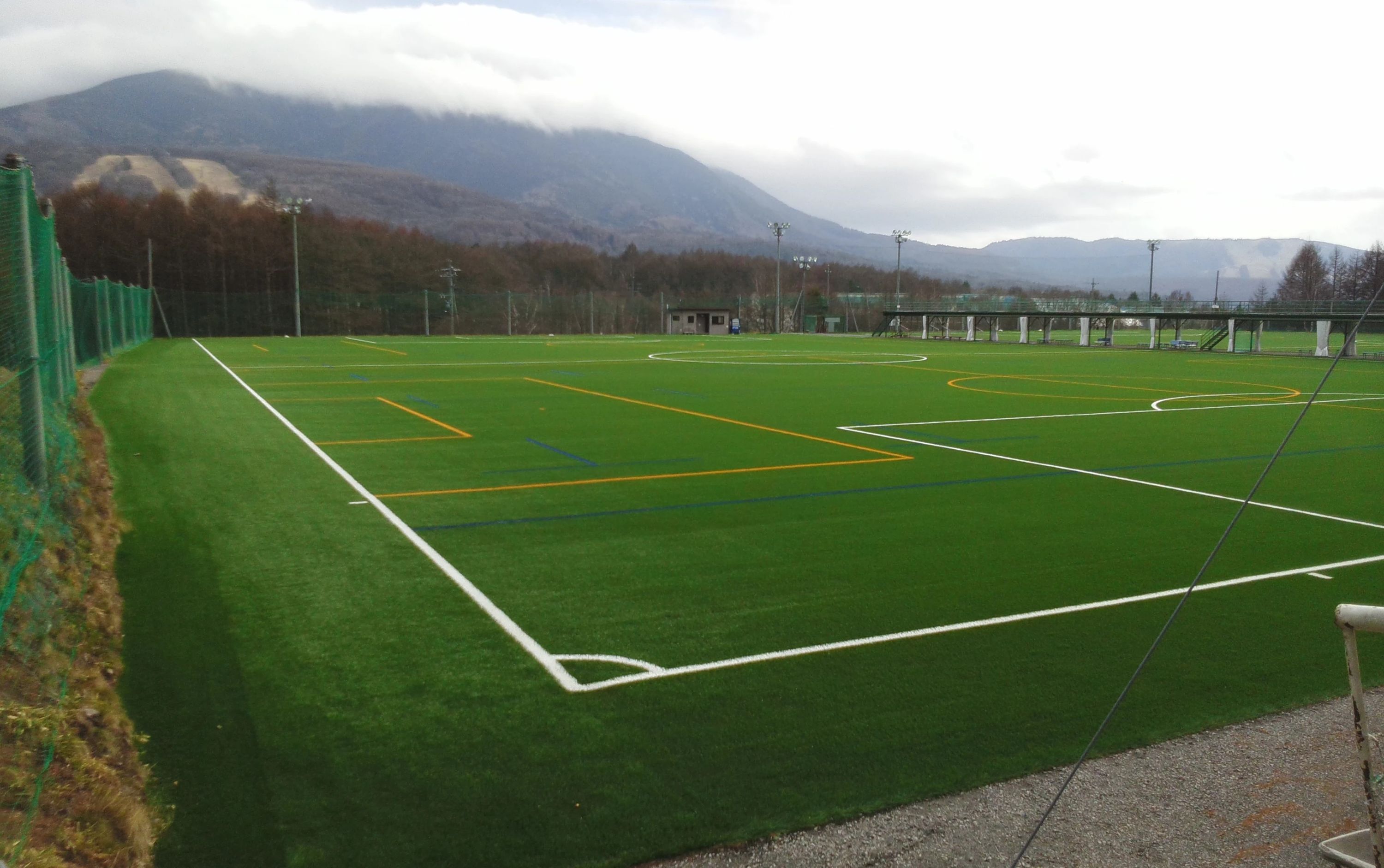 BANFF(バンフ)横浜 サッカー スポーツフィールド戸塚のサムネイル画像 4