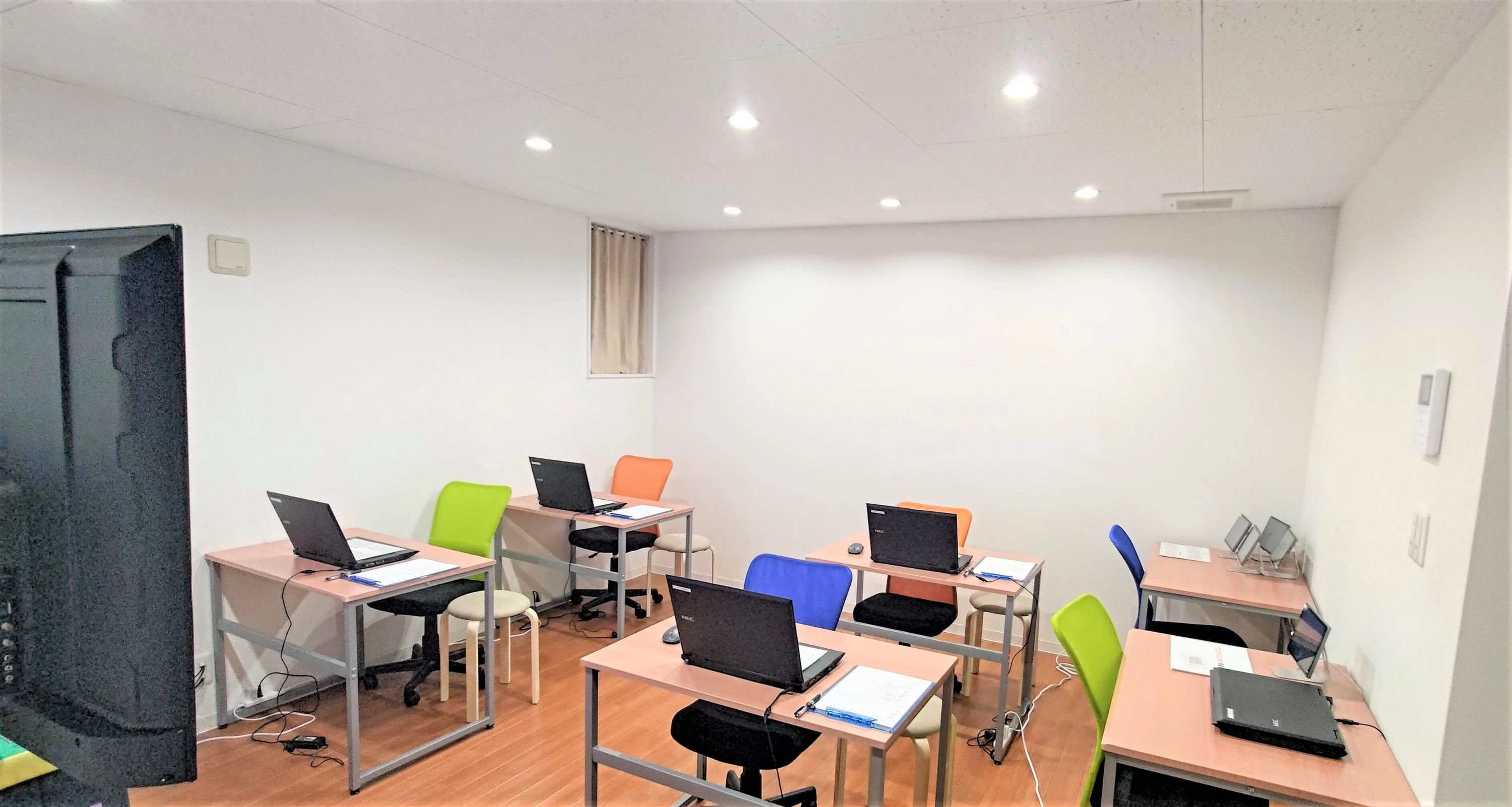 エドモンドプログラミングスクール 東大路高野校のメイン画像