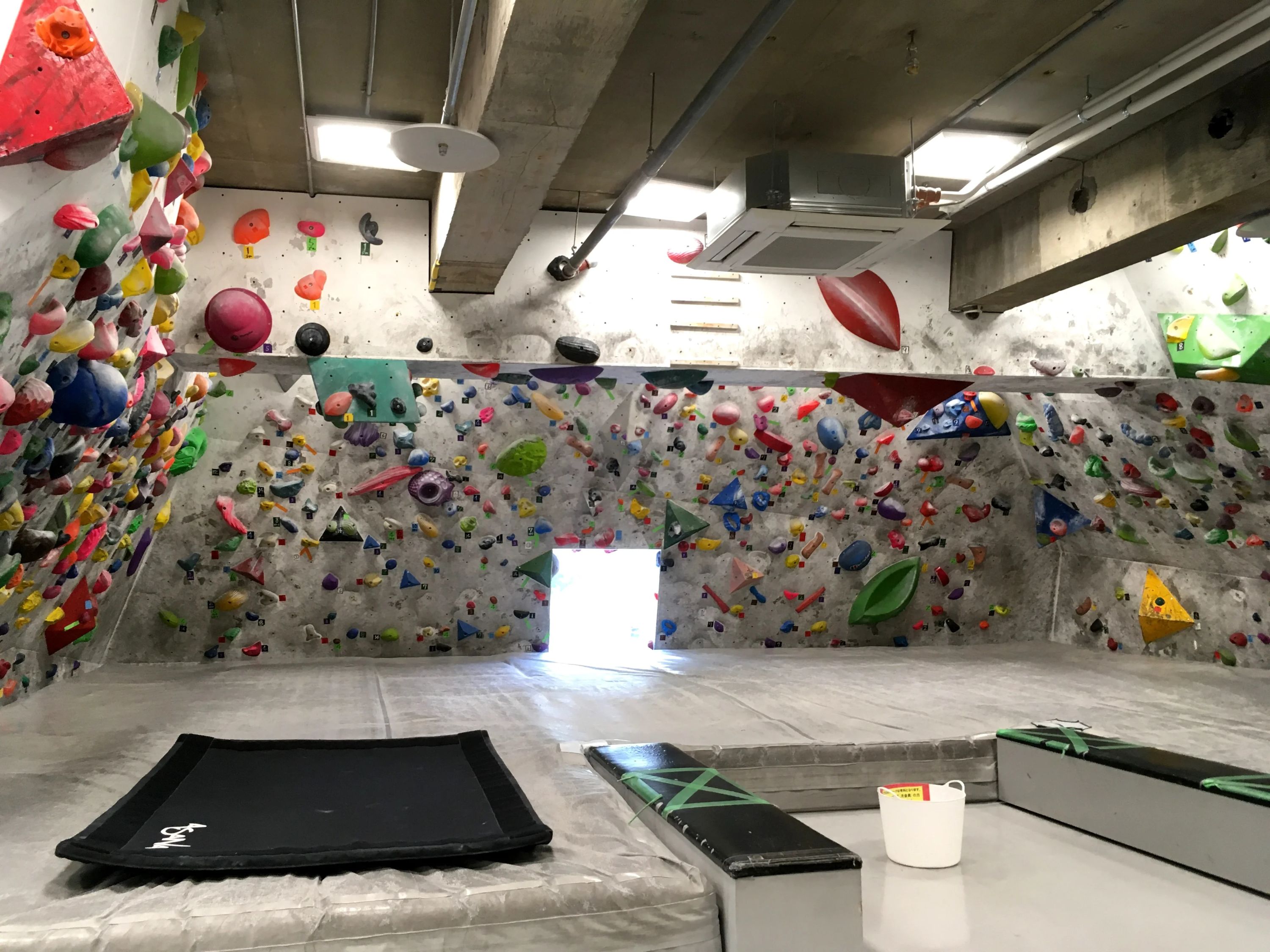 グラビティリサーチ 岡山 ボルダリングのメイン画像