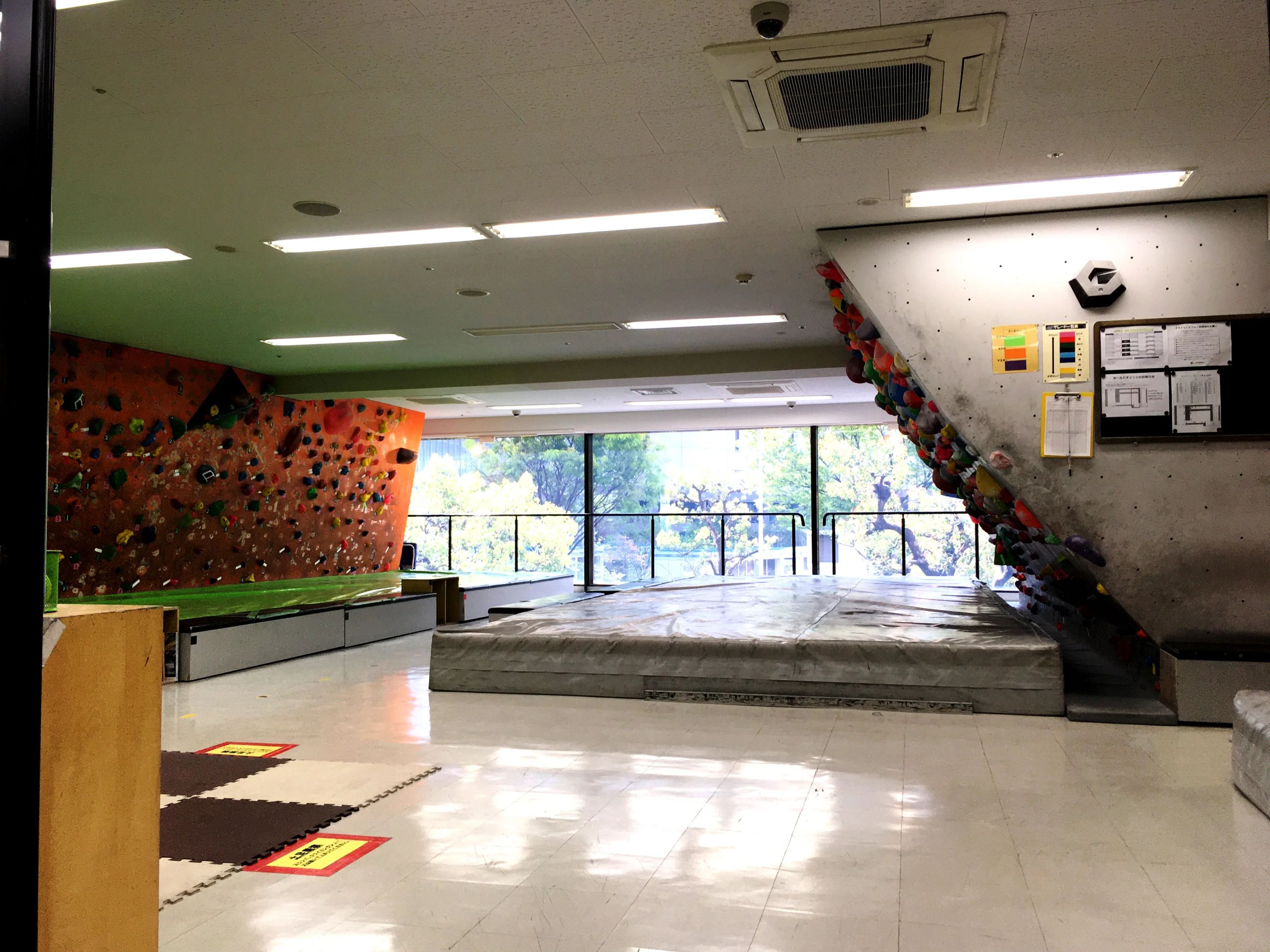 グラビティリサーチ 岡山 ボルダリングのサムネイル画像 2