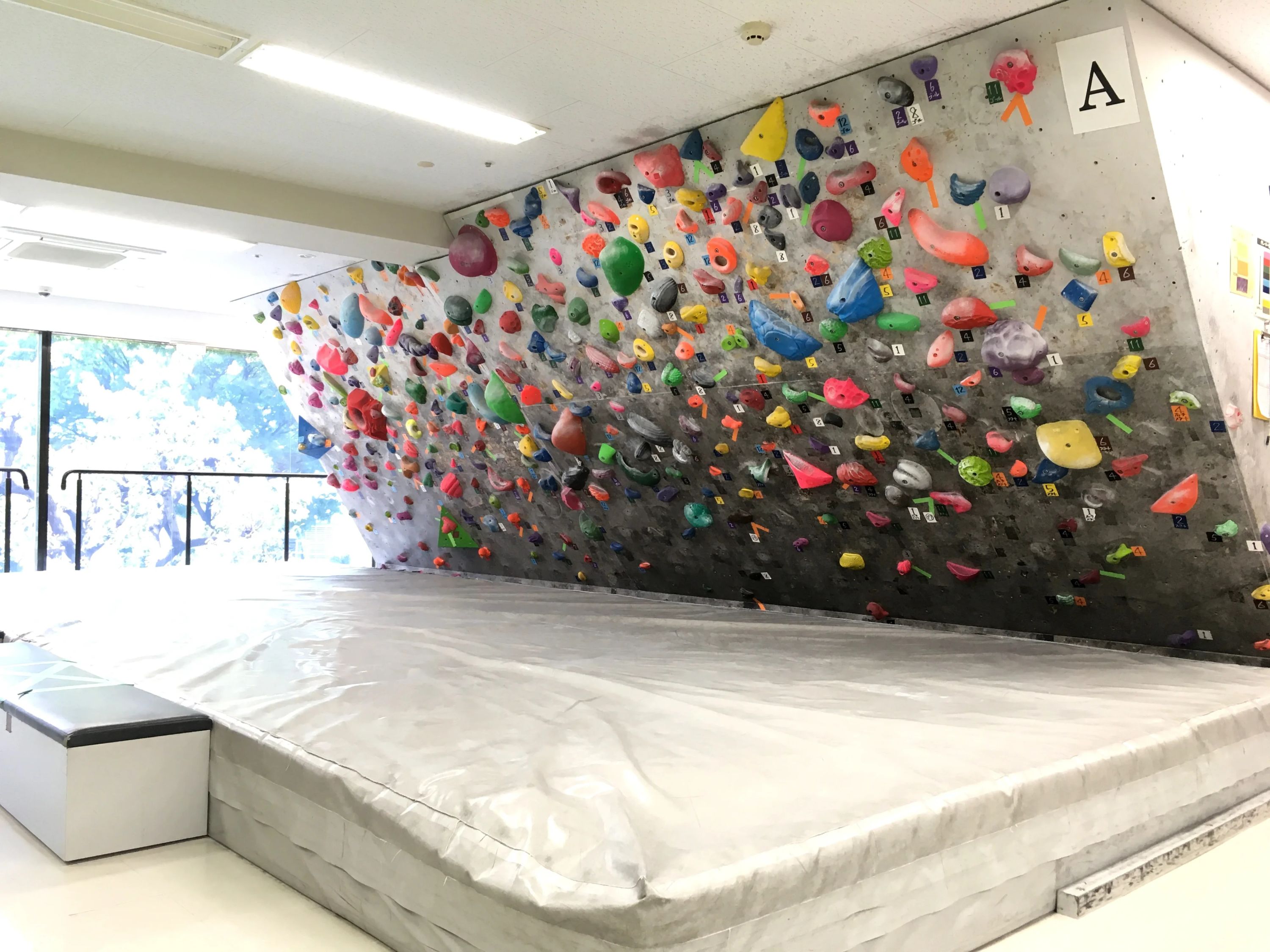 グラビティリサーチ 岡山 ボルダリングのサムネイル画像 4