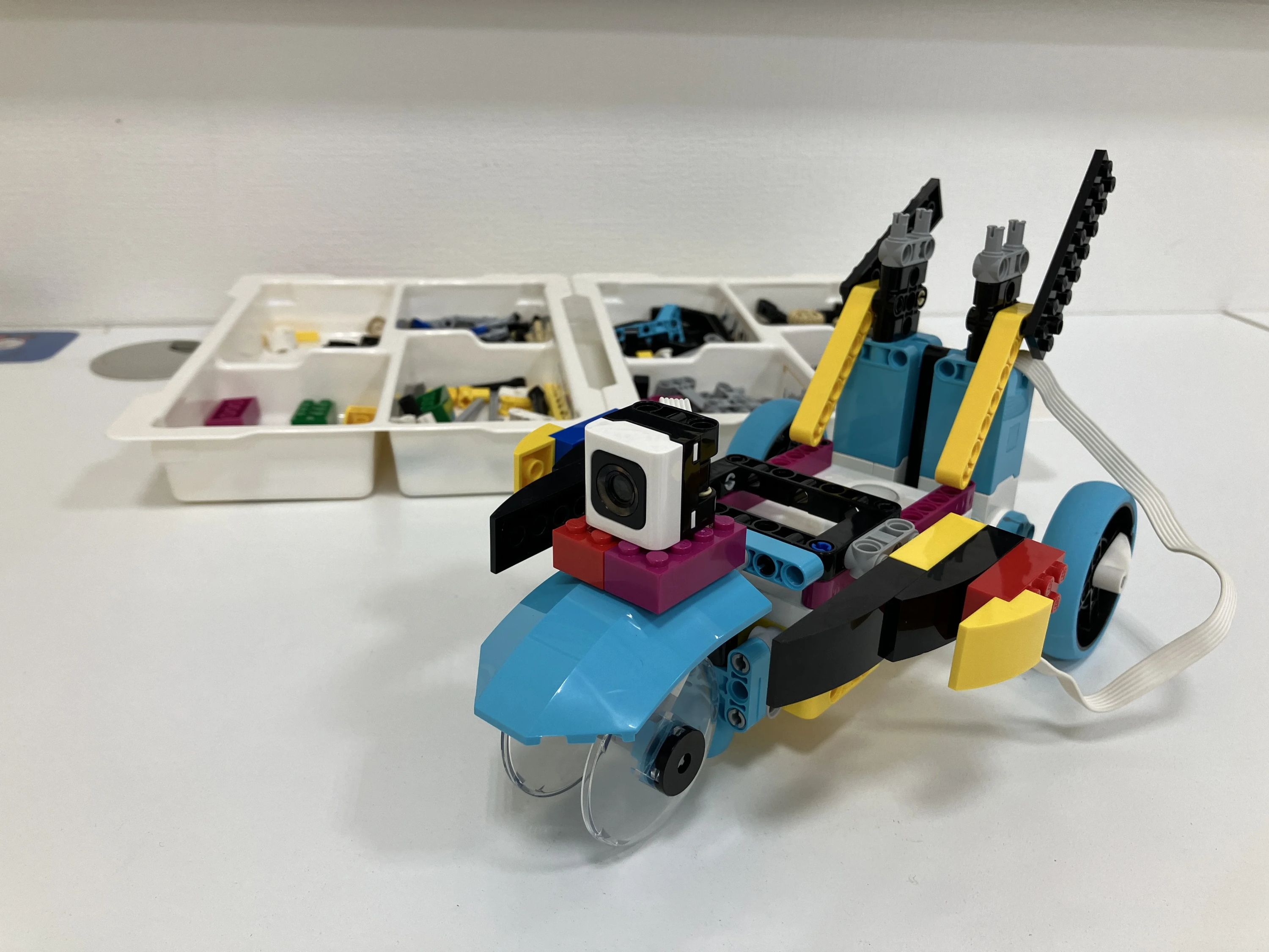 ヒューマンアカデミージュニアロボット教室 ロボティクスプロフェッサーコース 座間駅前教室のサムネイル画像 3