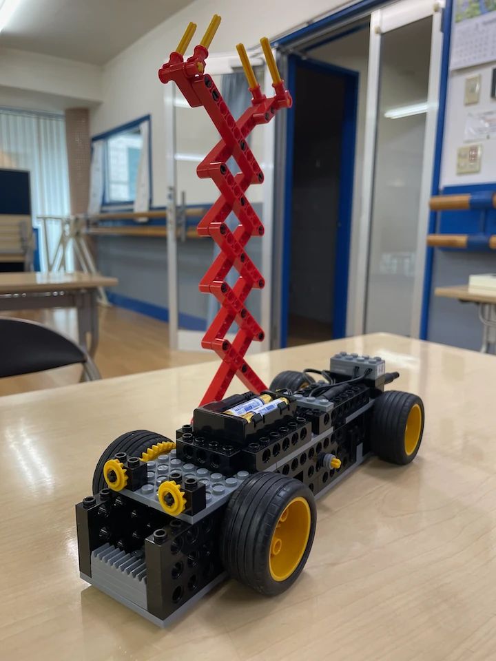 ヒューマンアカデミージュニアロボット教室 ロボティクスプロフェッサーコース 川口西口のサムネイル画像 3