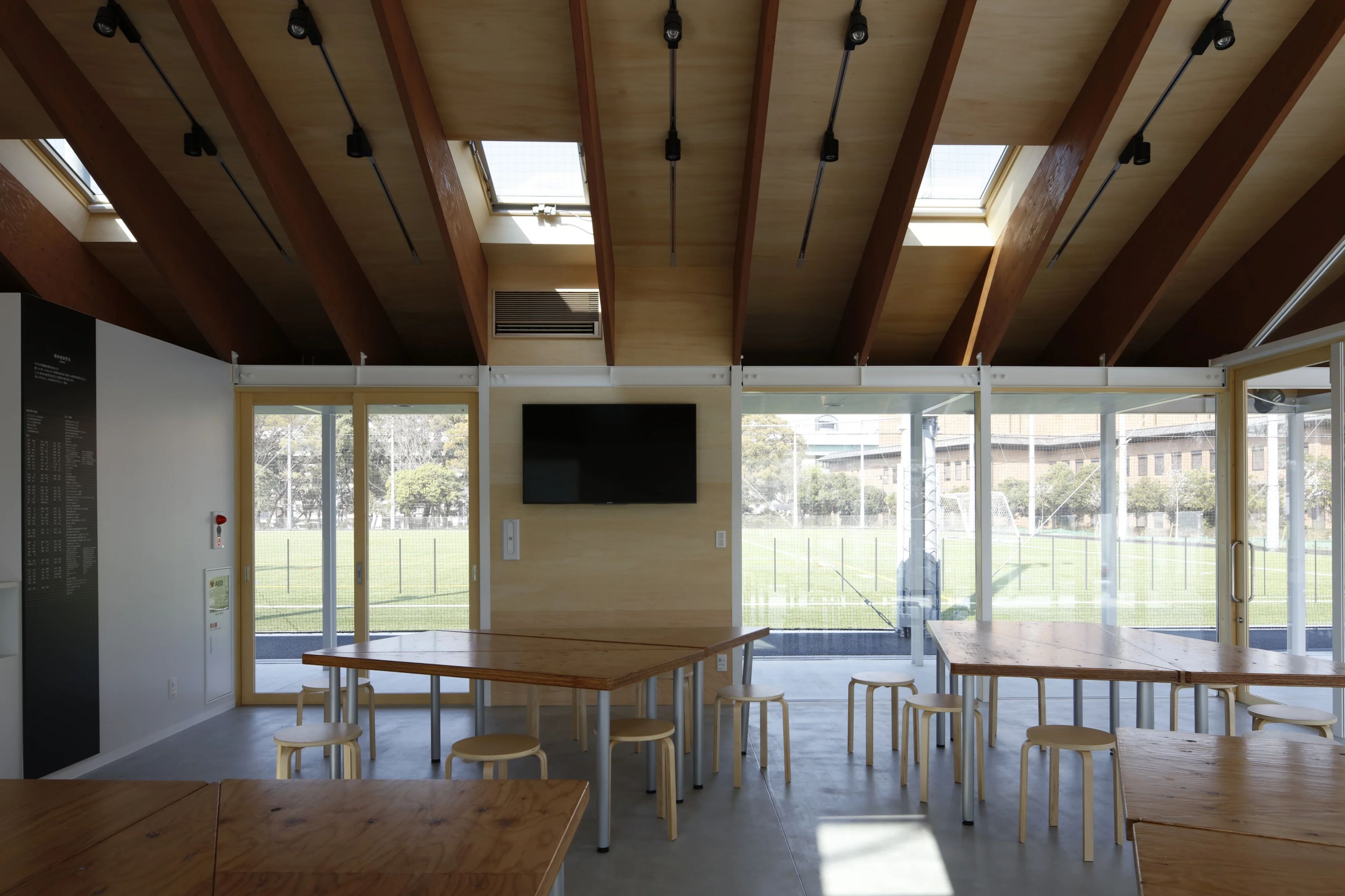 テラスポ鶴舞 サッカー テラスポ鶴舞のサムネイル画像 2