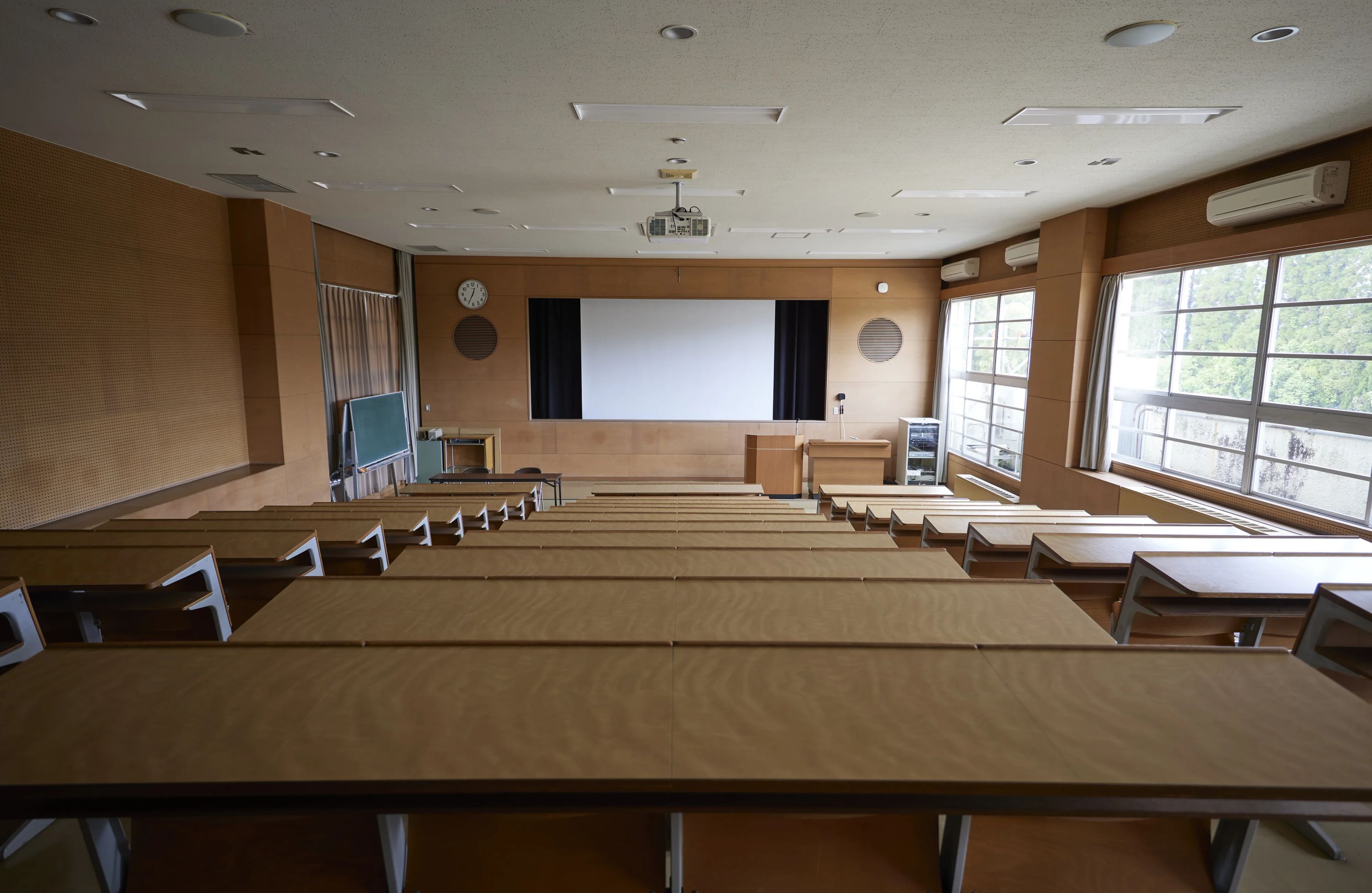 瀬戸フィオレンティーナ 聖カピタニオ女子高等学校グラウンドのメイン画像