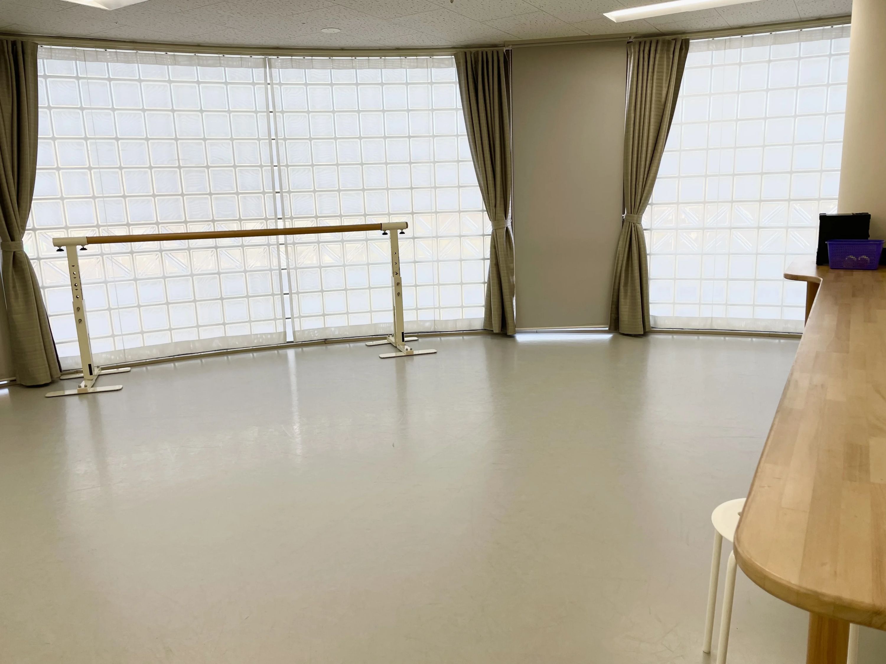 カトルカールバレエスタジオ 南光台教室のサムネイル画像 4