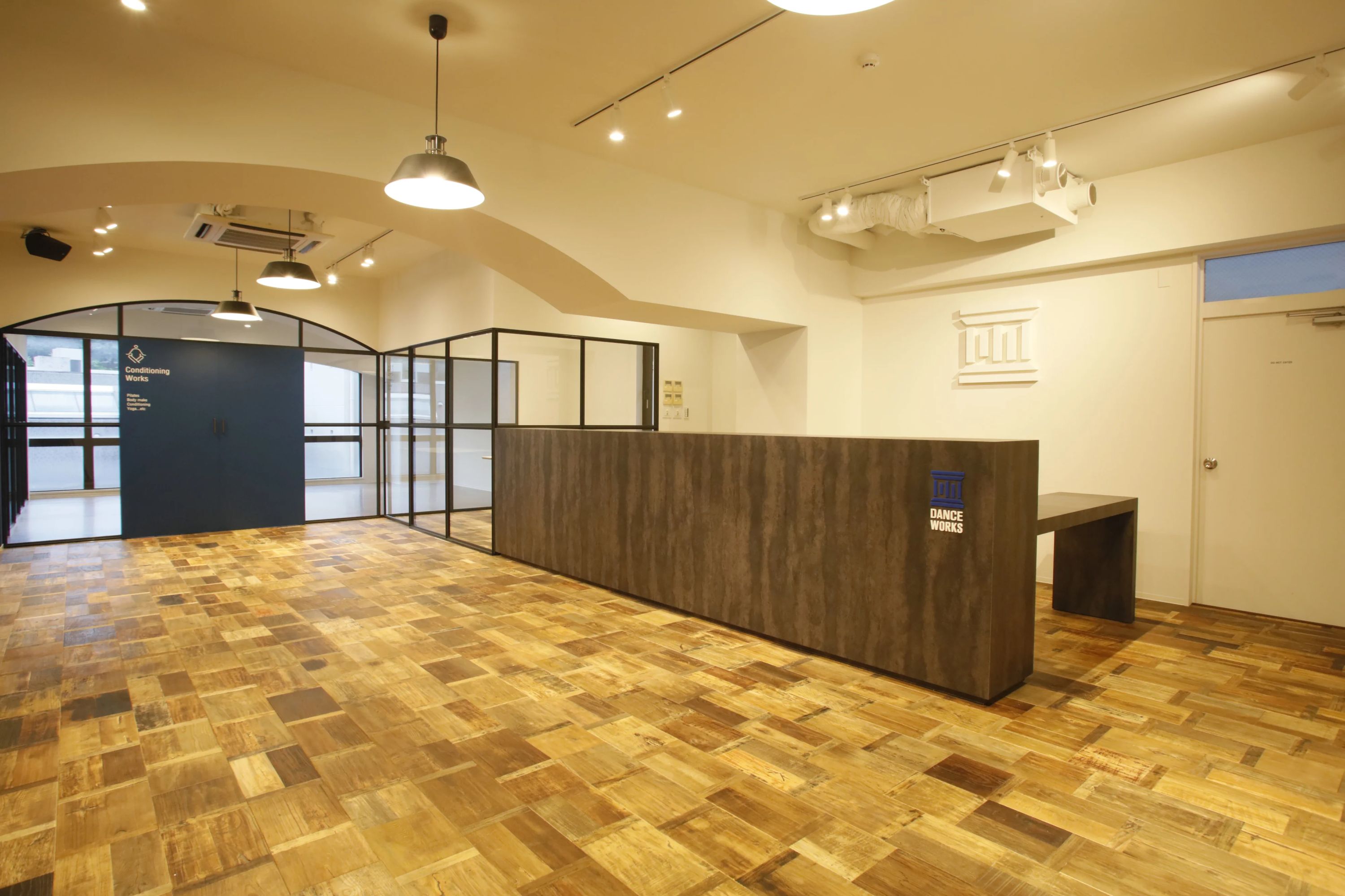 DANCE WORKS バレエ 鶯谷教室のサムネイル画像 3