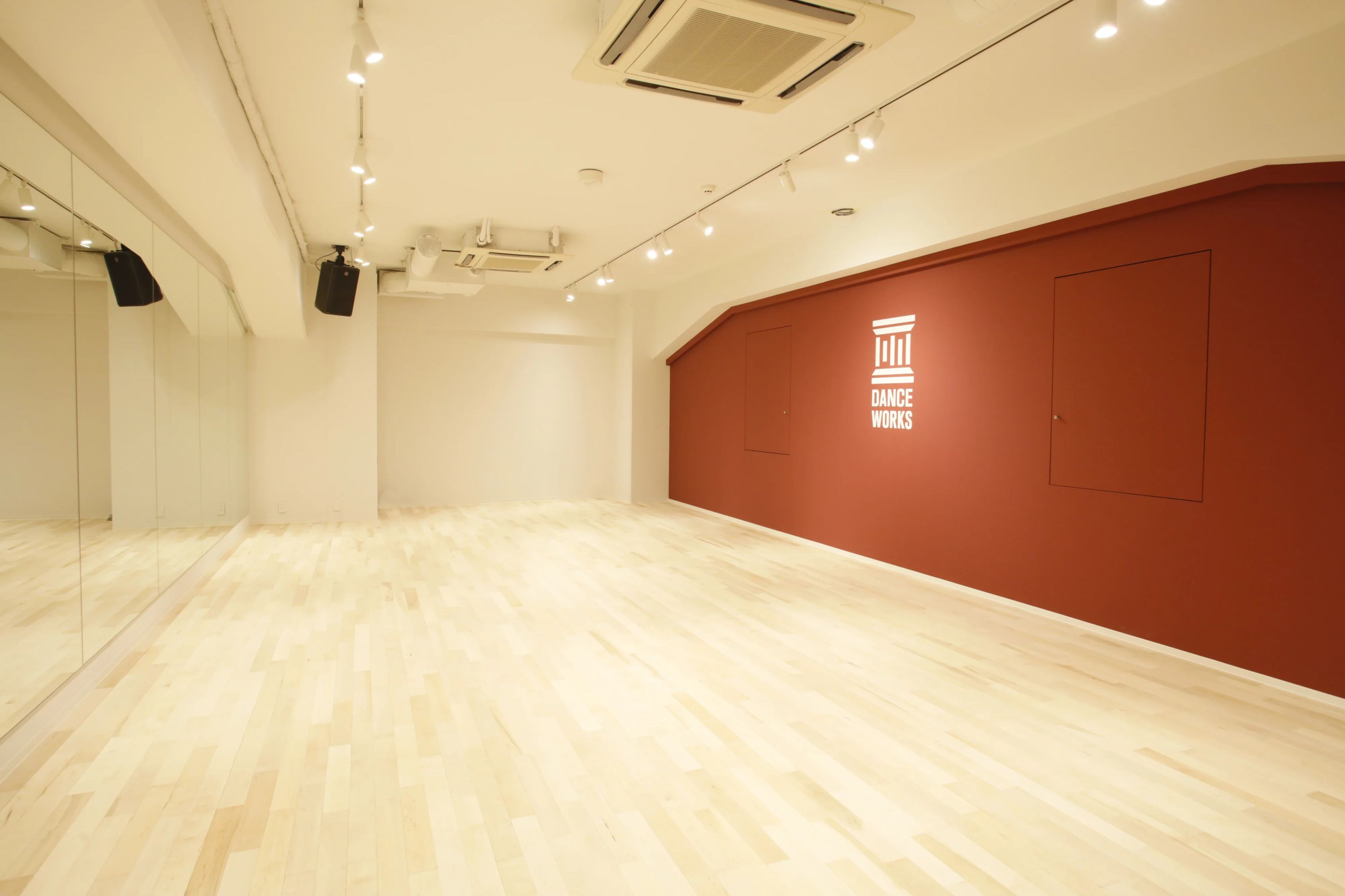 DANCE WORKS バレエ 鶯谷教室のサムネイル画像 5