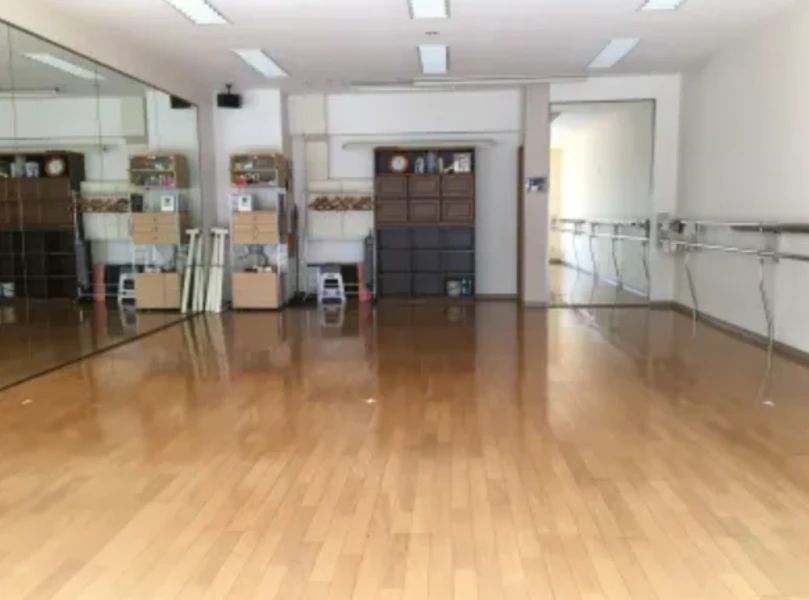 TSコンテンポラリーダンスアカデミー バレエ 北山田スタジオのサムネイル画像 3