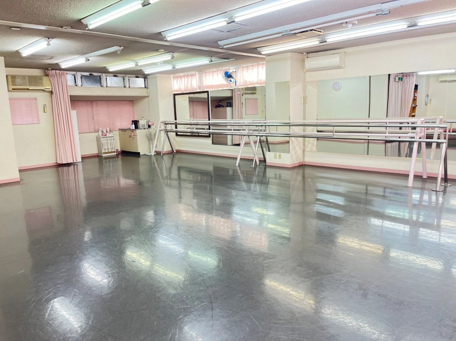 芥川瑞枝バレエ研究所 呉スタジオのサムネイル画像 2