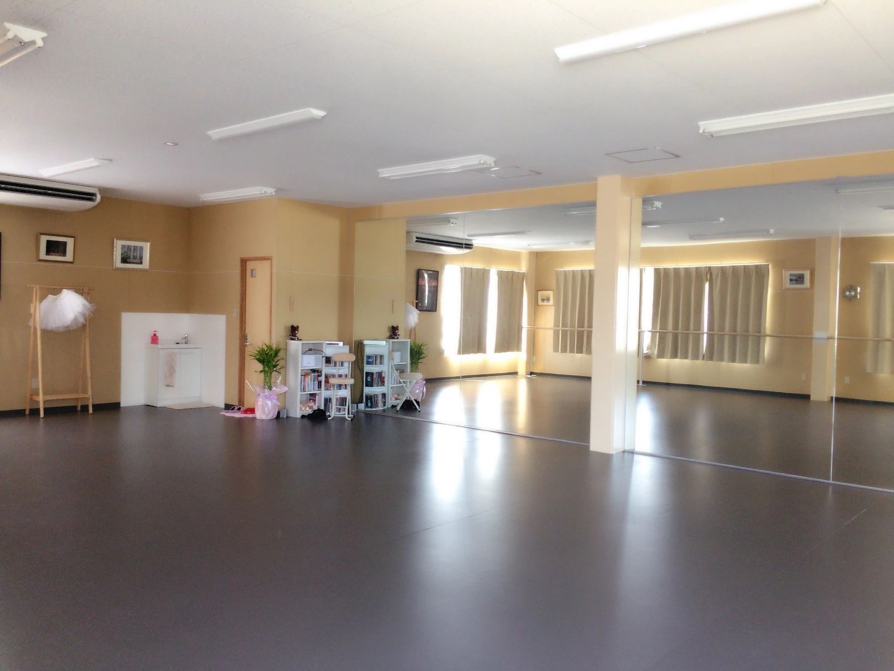 KRASIVO(クラッシーバ) BALLET STUDIO 室町教室のサムネイル画像 3