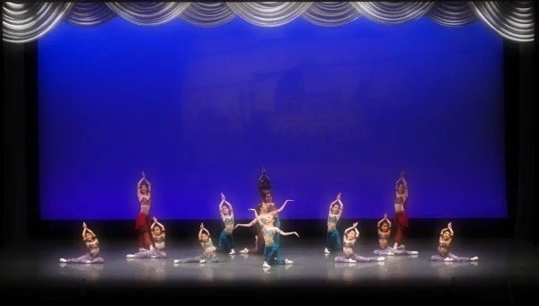 KRASIVO(クラッシーバ) BALLET STUDIO 室町教室のサムネイル画像 5