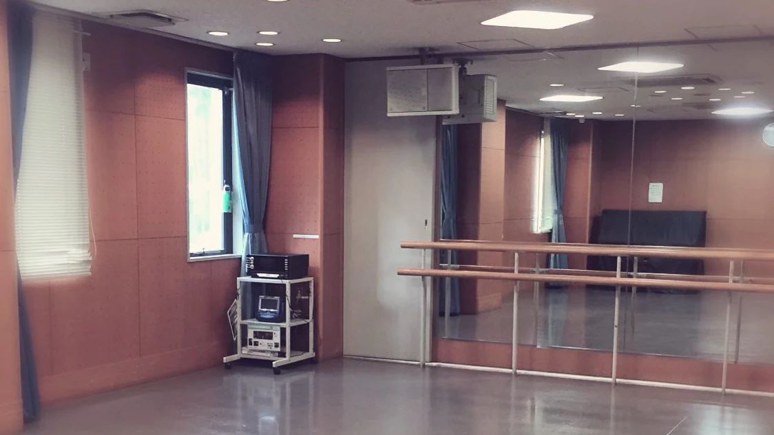 地主薫エコール・ド・バレエ山田宮ノ前教室のサムネイル画像 2