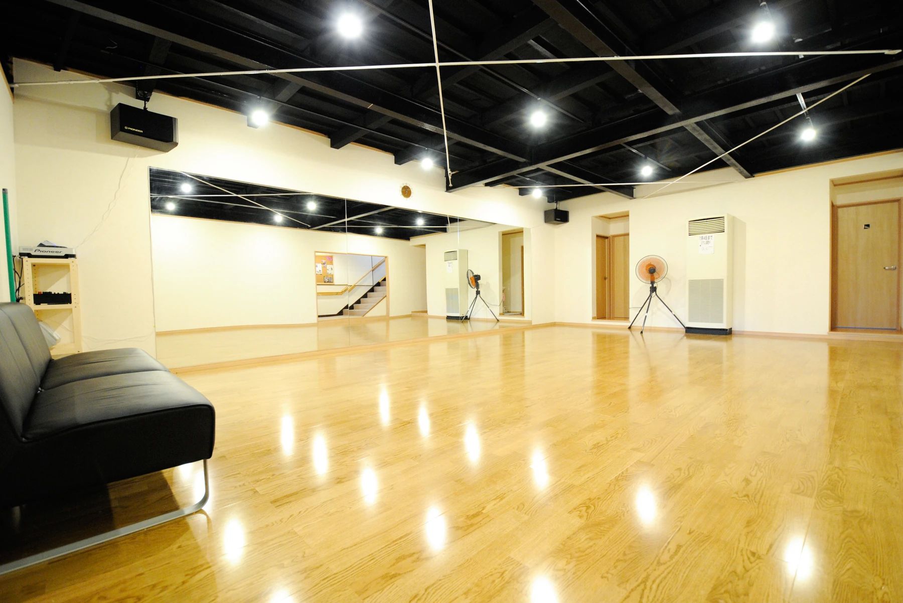DANCE STUDIO STARGATE 中江教室のサムネイル画像 3