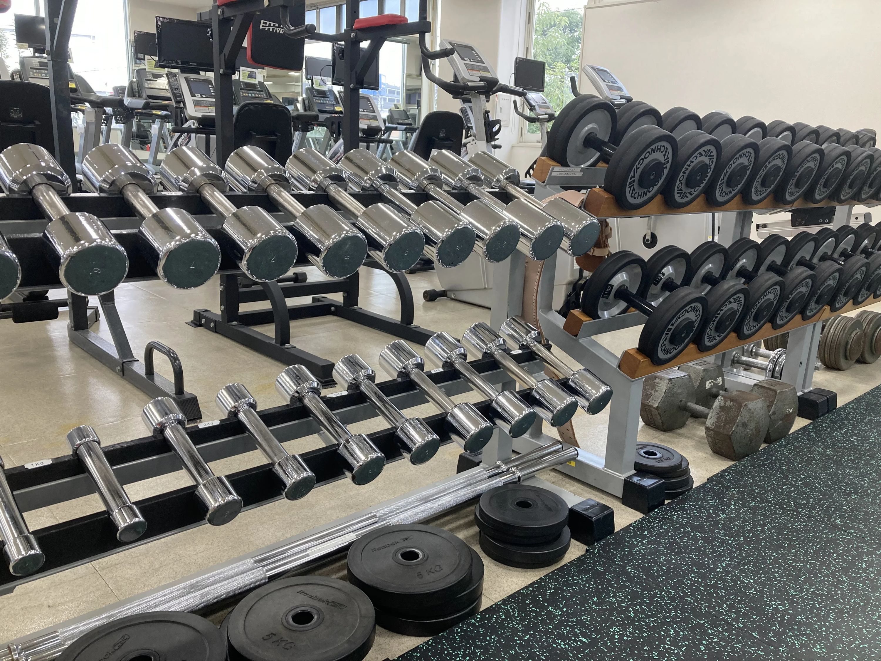 bigs(スポーツクラブビッグ・エス) ダンス ビッグ・エス緑のサムネイル画像 2