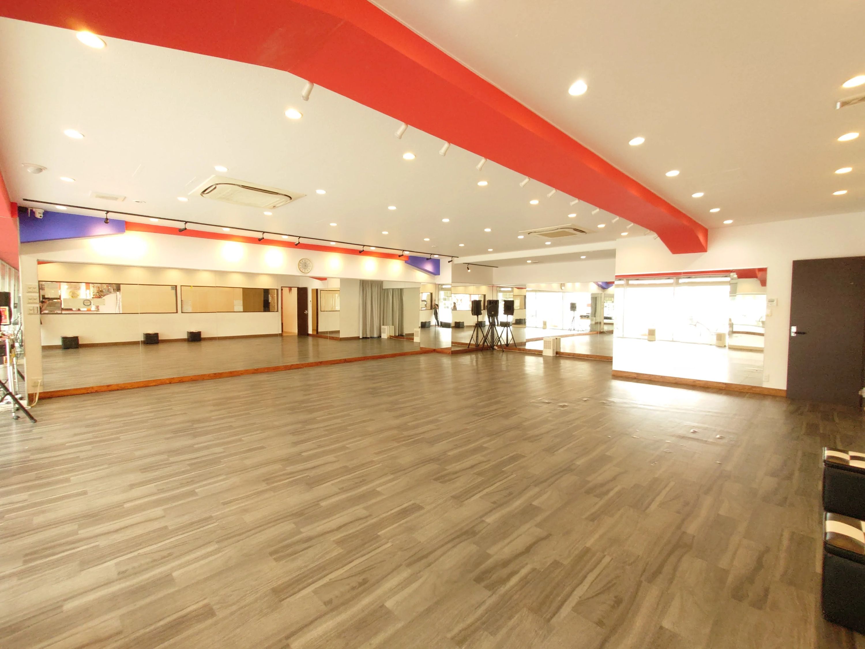 dance studio A-stage 瓜破教室のメイン画像