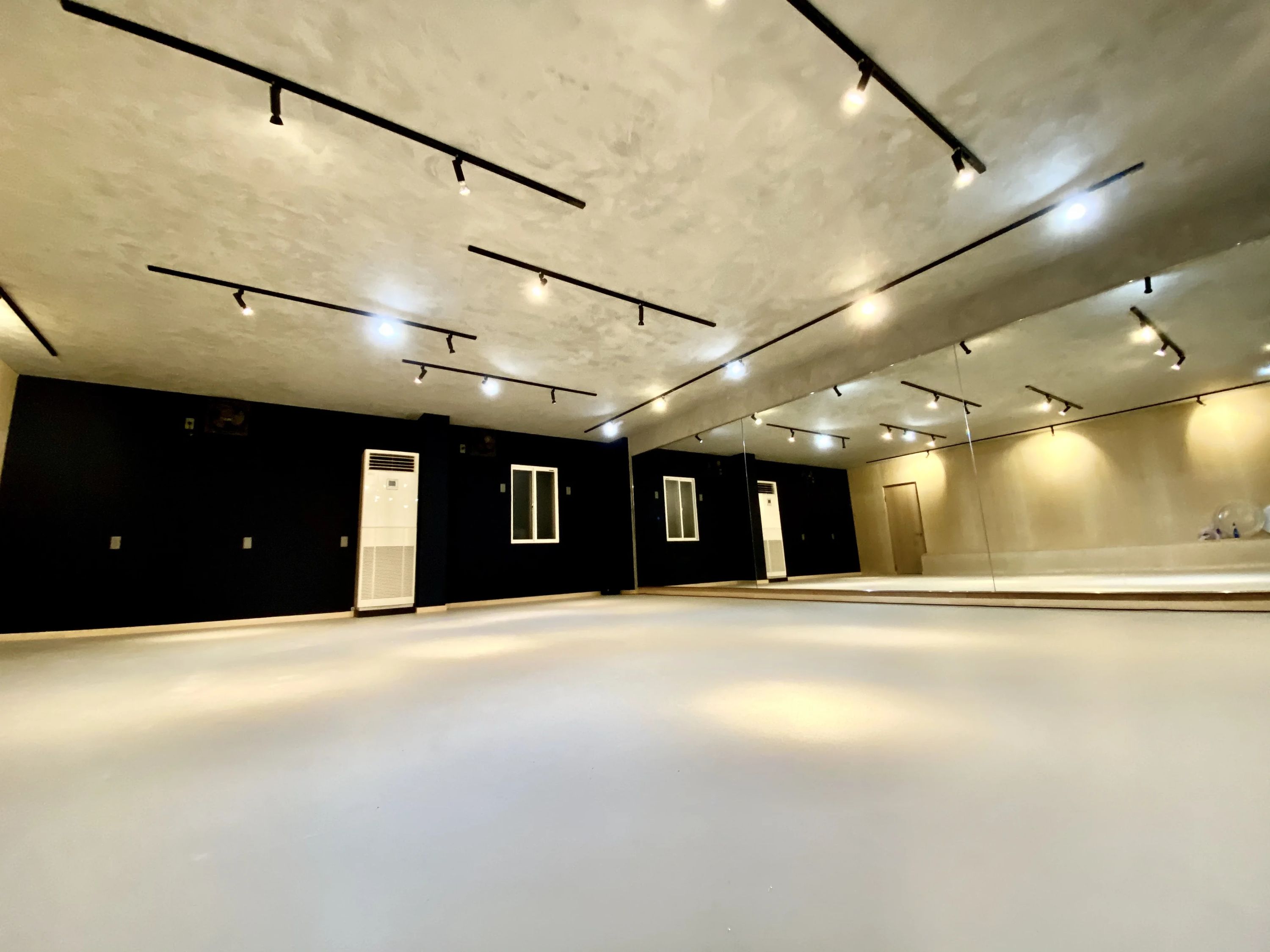 スタジオ ワールド ダンス 八尾スタジオのメイン画像