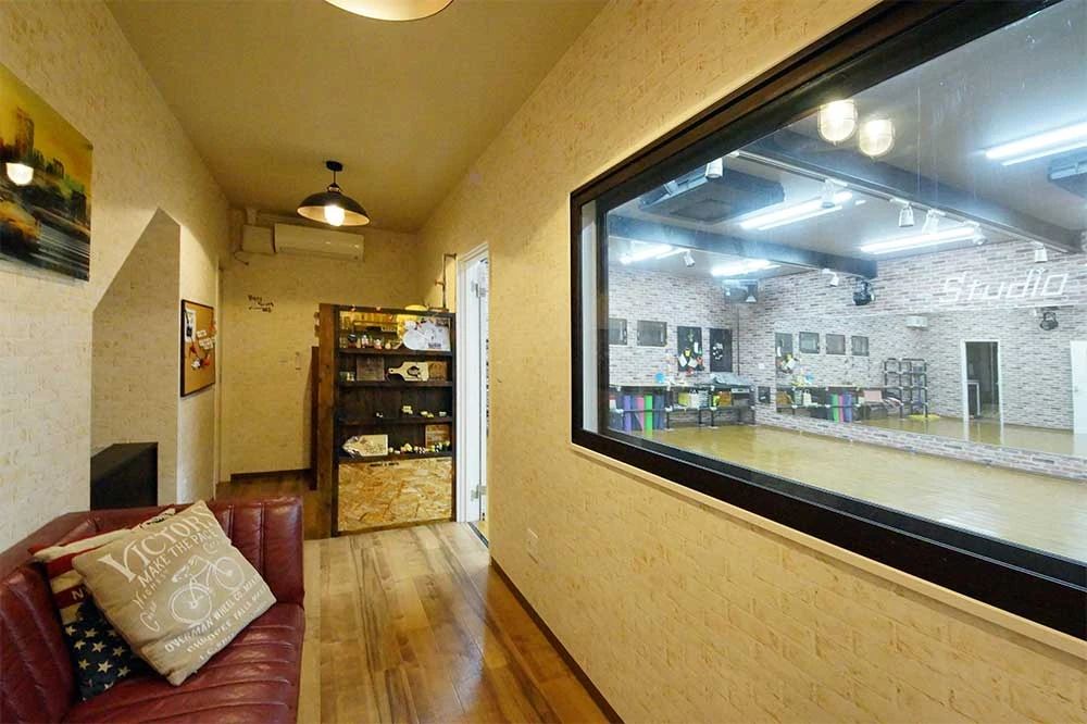 Studio Flash(スタジオフラッシュ) ダンス 三ツ松教室のサムネイル画像 2