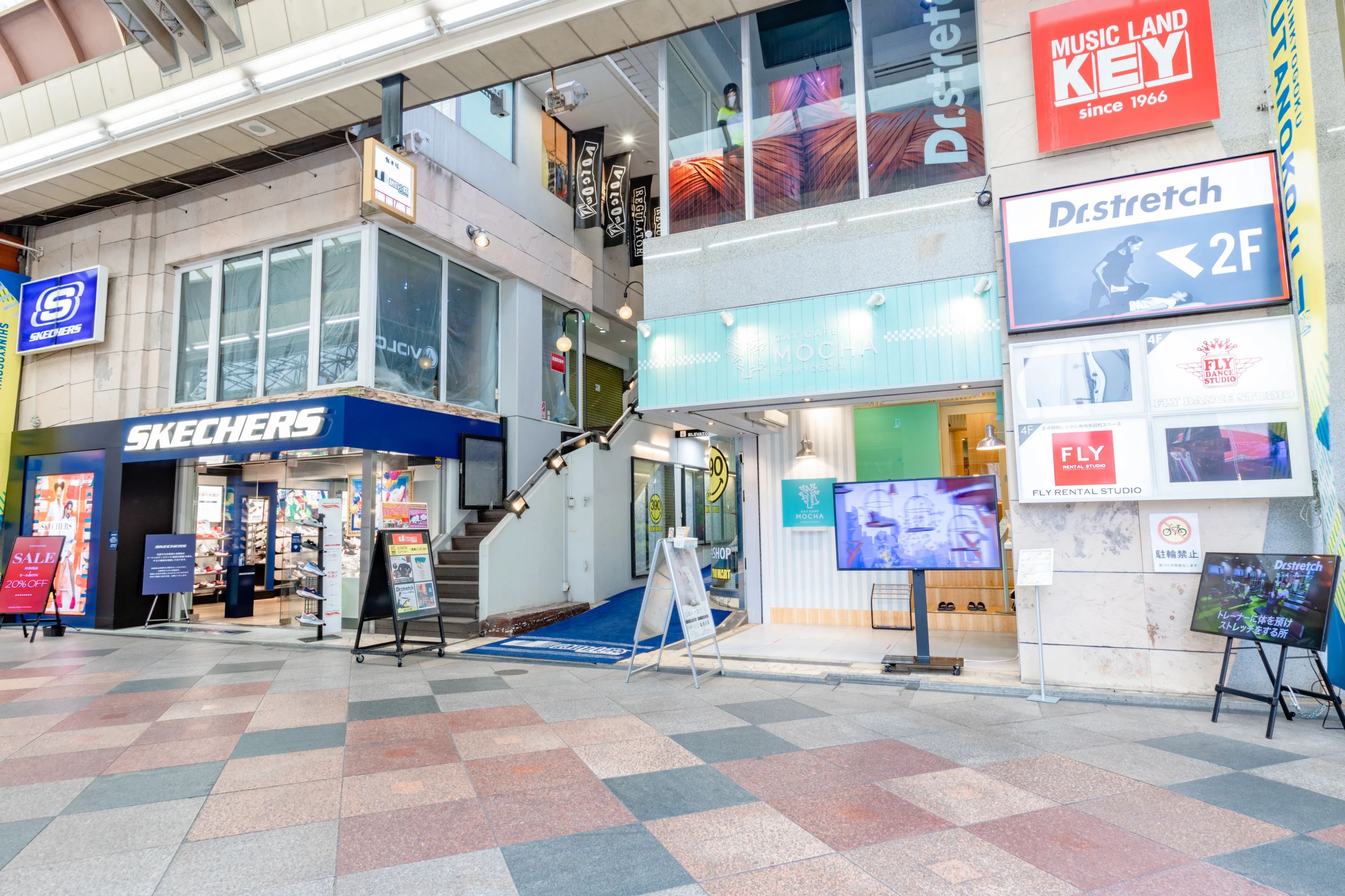 FLY DANCE STUDIO 新京極校 本校のサムネイル画像 2