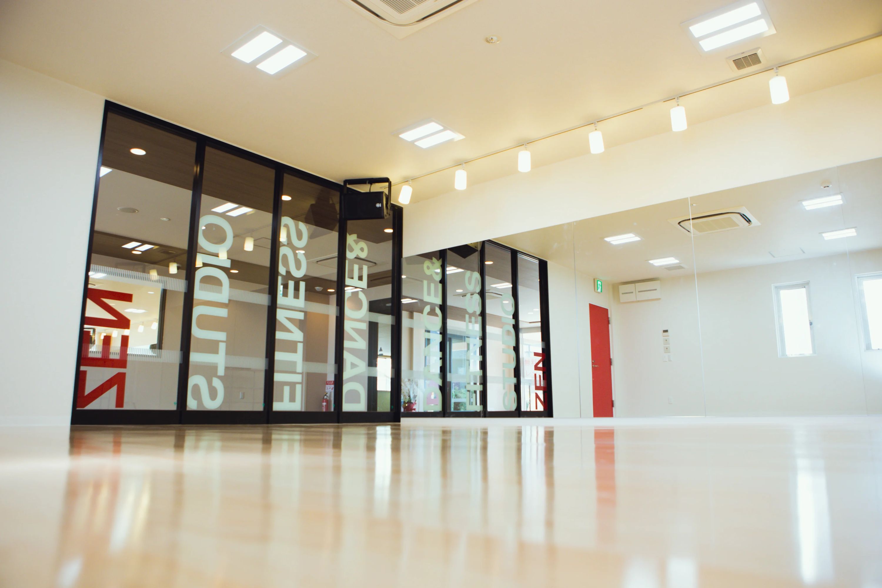 DANCE&FITNESS STUDIO ZEN 渡鹿教室のサムネイル画像 2