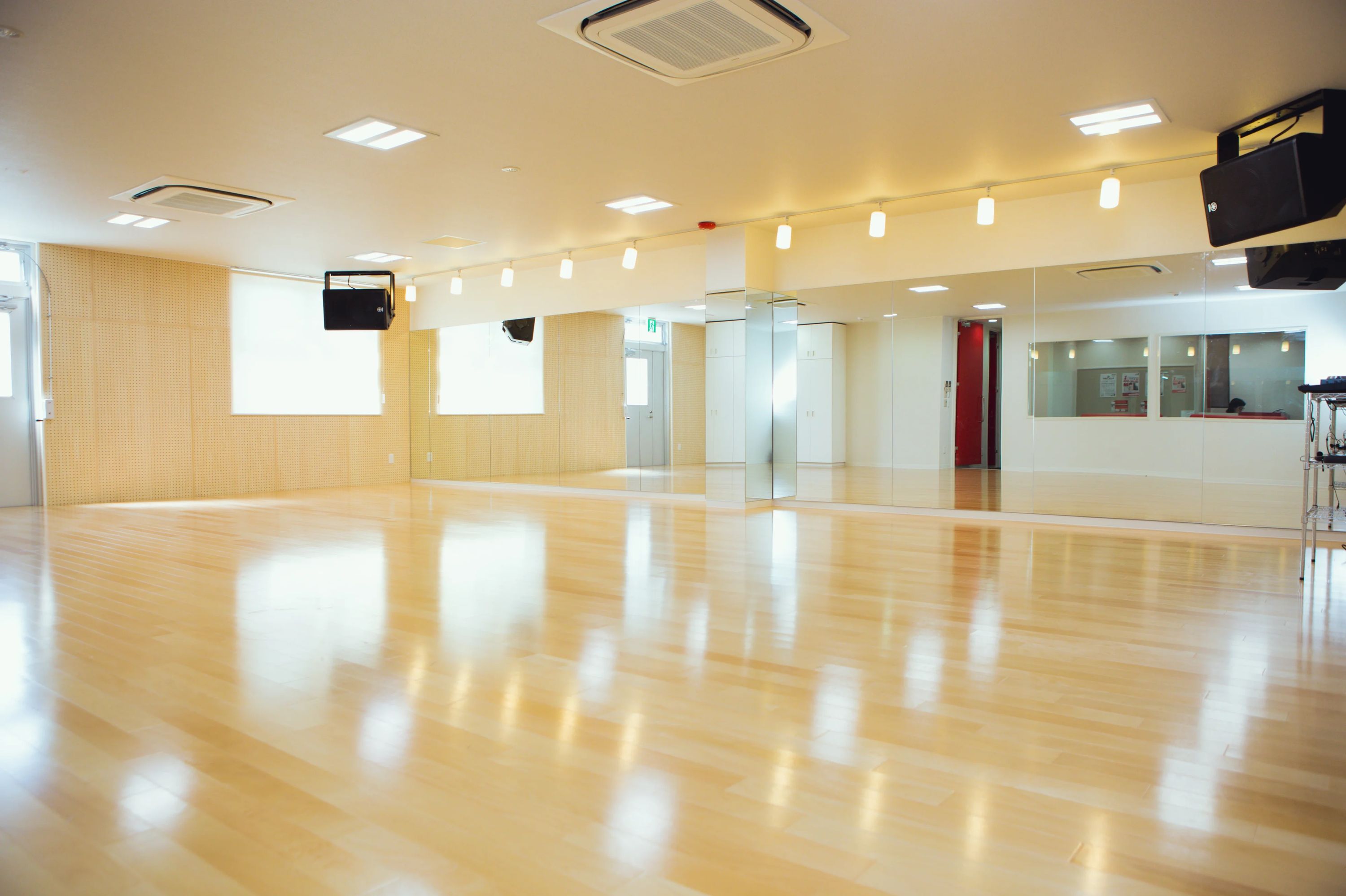 DANCE&FITNESS STUDIO ZEN 渡鹿教室のサムネイル画像 3