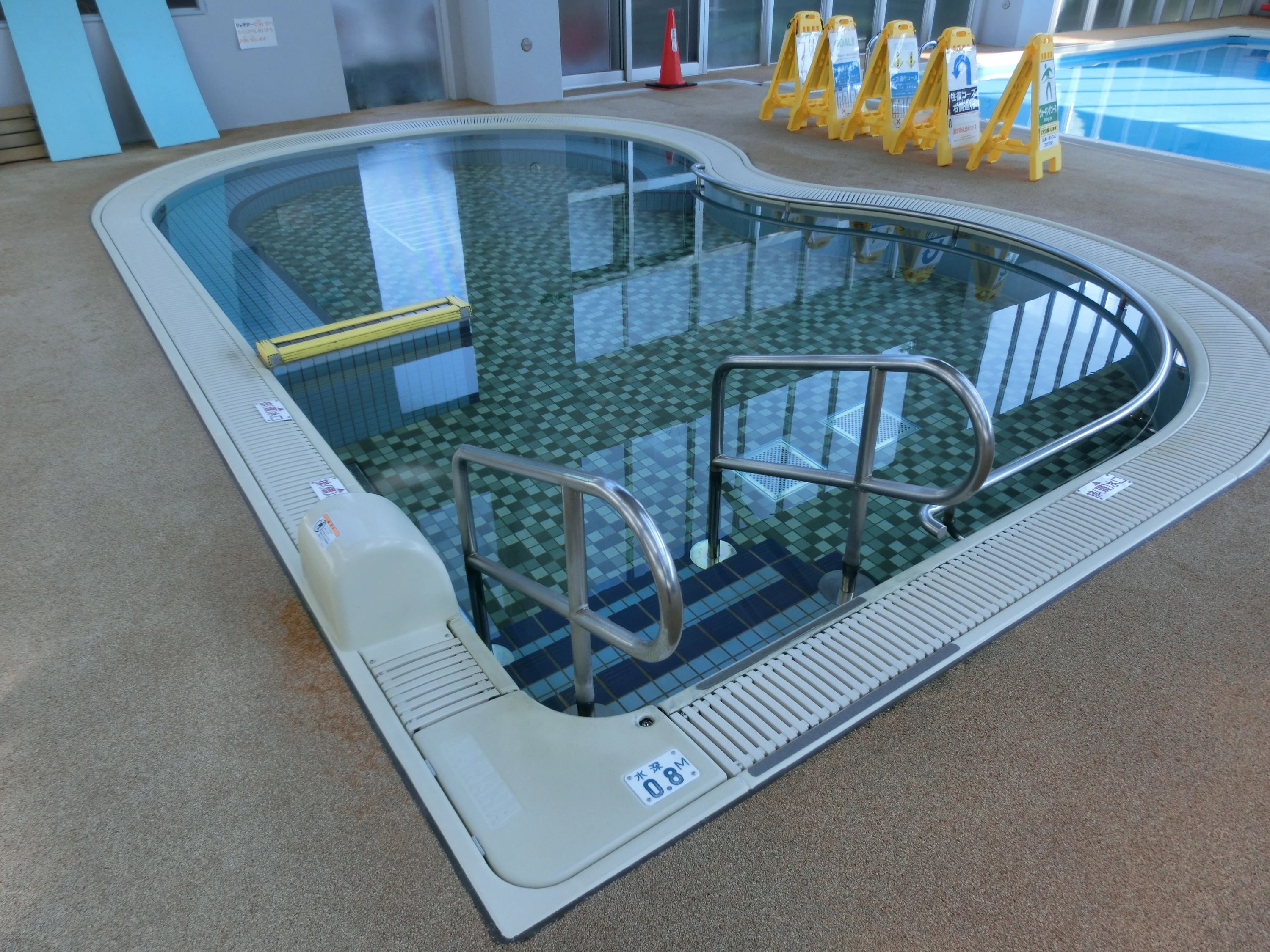 茅ヶ崎市屋内温水プールスイミングスクール 萩園教室のサムネイル画像 5