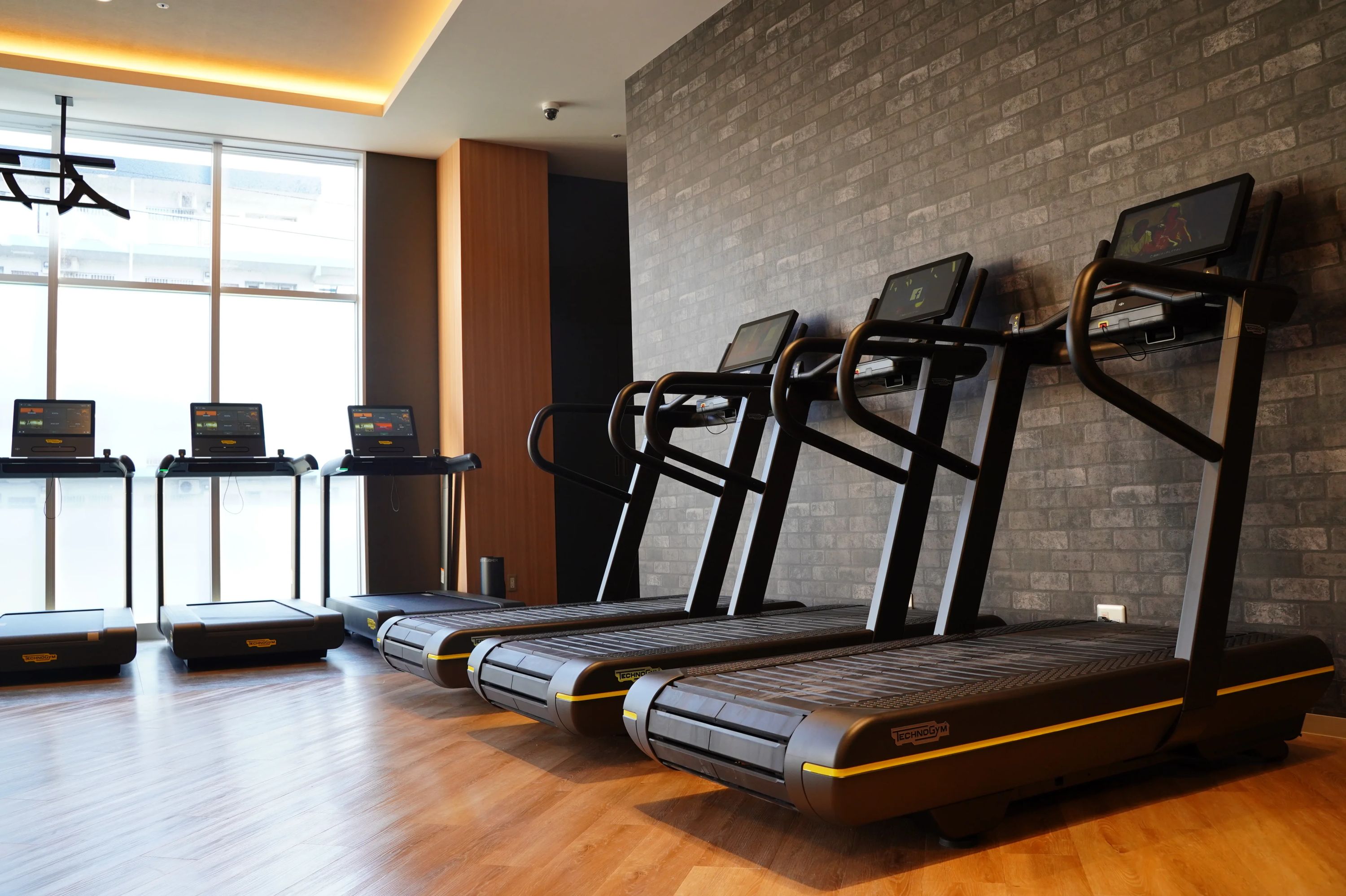 スポーツクラブエスタ スイミング・水泳 クオリア千早店のサムネイル画像 2