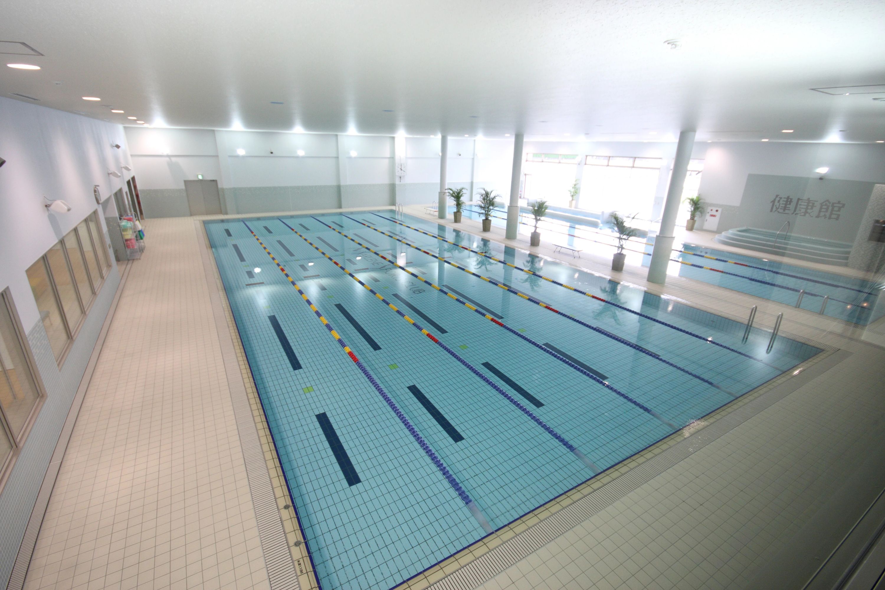 マリーンスポーツクラブ健康館 スイミング・水泳 室教室のサムネイル画像 3