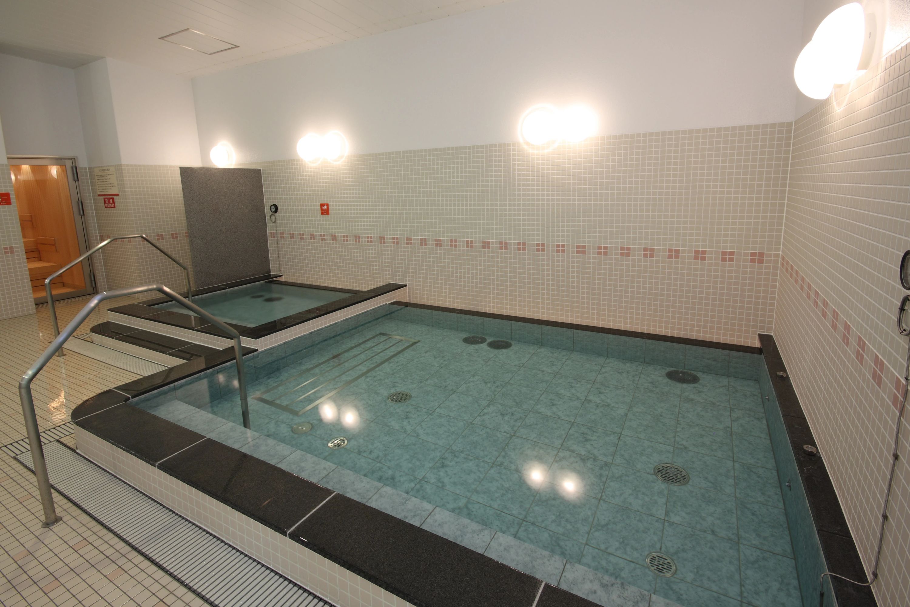 マリーンスポーツクラブ健康館 スイミング・水泳 室教室のサムネイル画像 5