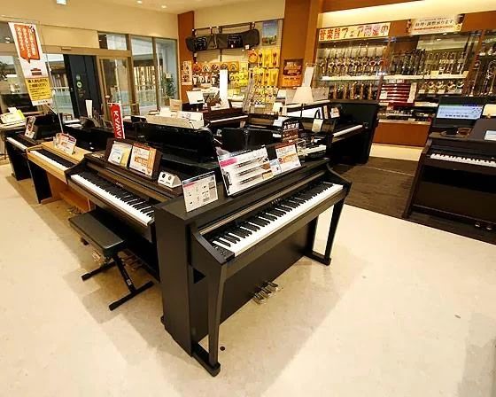 島村楽器の音楽教室 パサージオ西新井店 クラシックギターのサムネイル画像 5