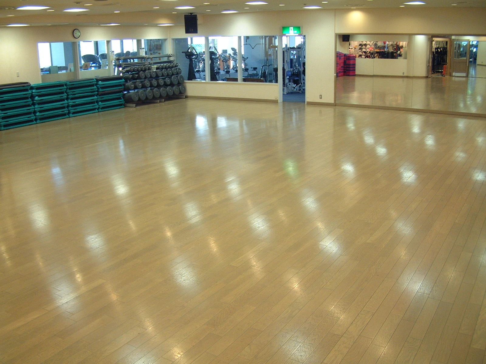 大阪エヴェッサ バスケットボール 東急スポーツオアシス茨木のサムネイル画像 3