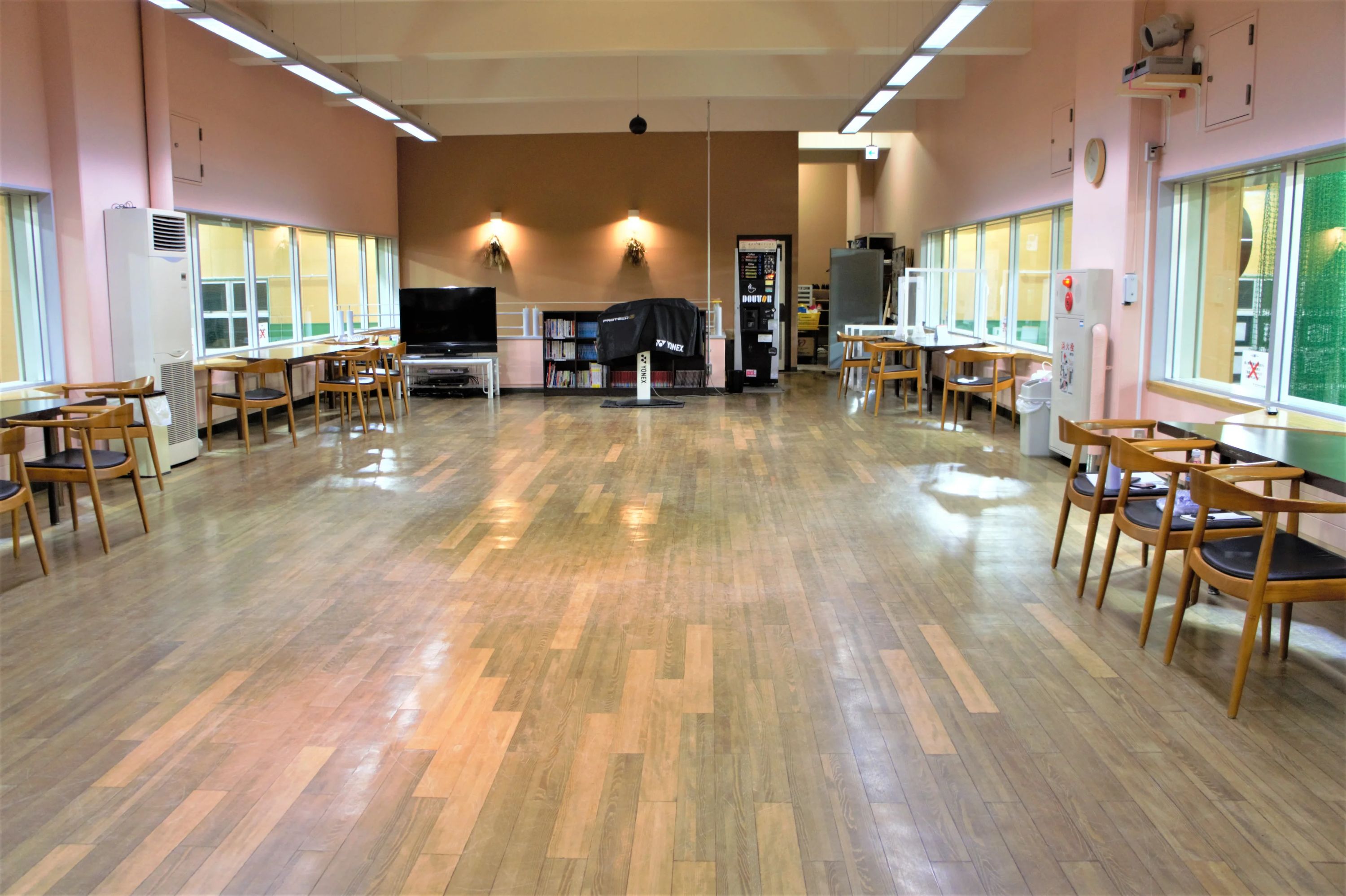 トップインドアステージ札幌森林公園 テニスのサムネイル画像 3