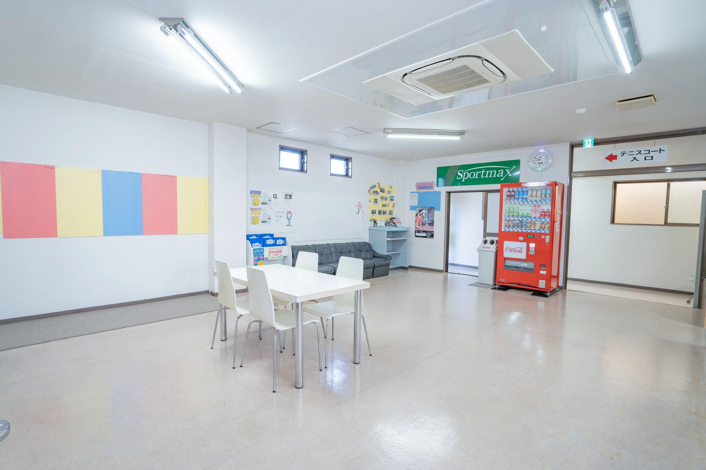 スポーツマックスインドアテニススクール 豊野町教室のサムネイル画像 2