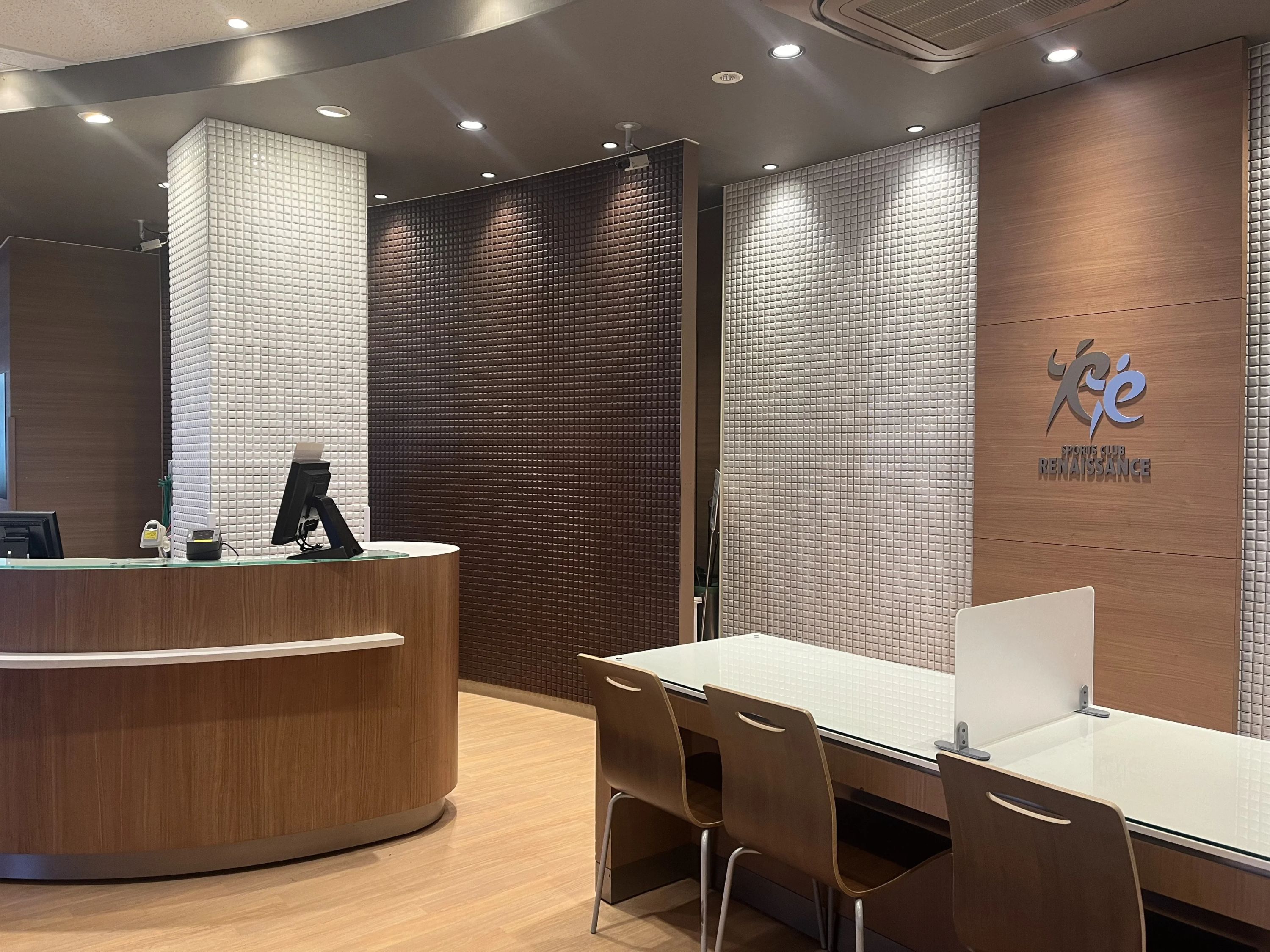 スポーツクラブ ルネサンス テニス 浦和24のサムネイル画像 5