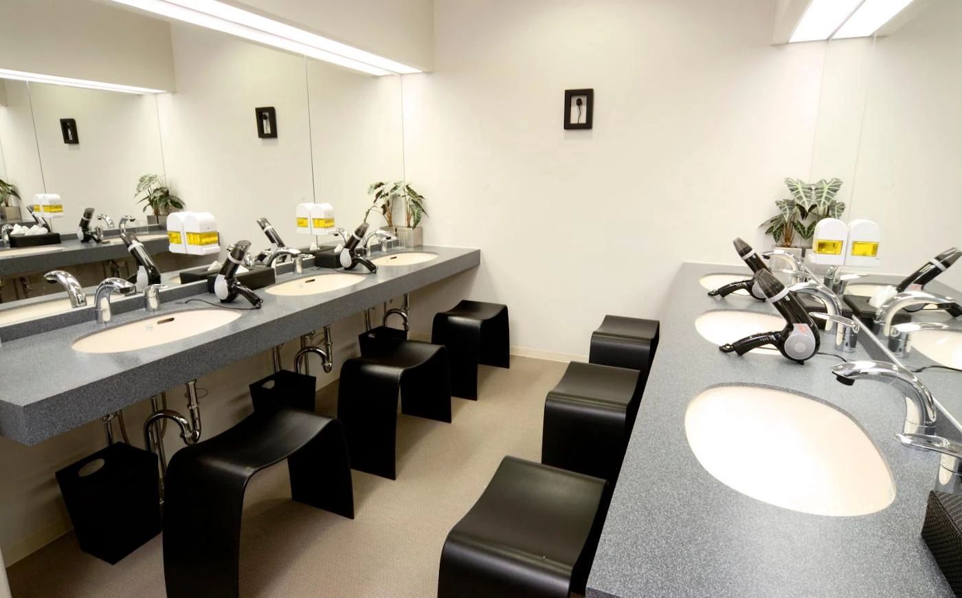 ザバススポーツクラブ テニス 新松戸教室のサムネイル画像 4