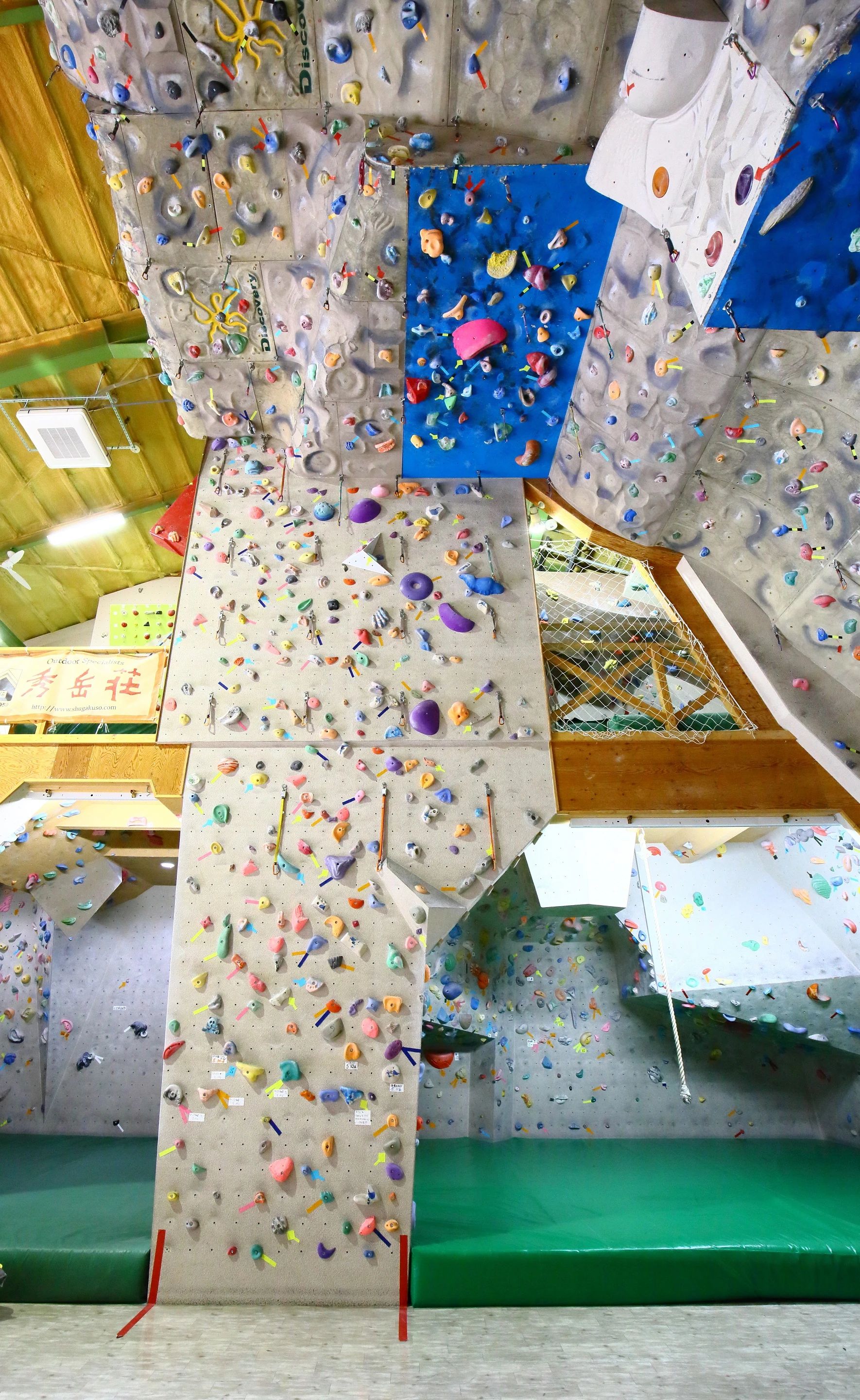 スポーツクライミングジム レインボークリフ ボルダリング 東札幌2条教室のサムネイル画像 3