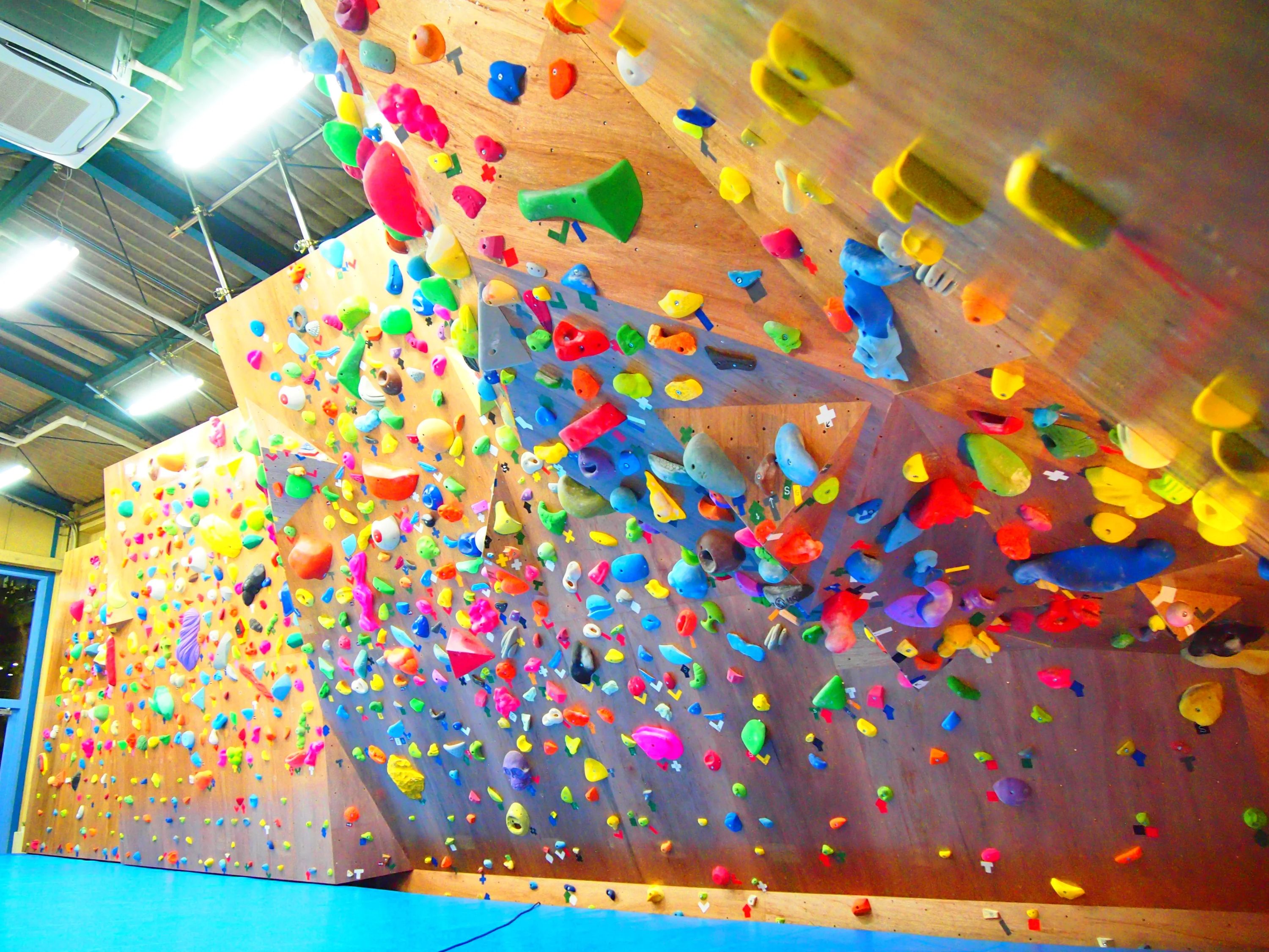 HEADROCK climbing gym(ヘッドロッククライミングジム) 菊川教室のサムネイル画像 3